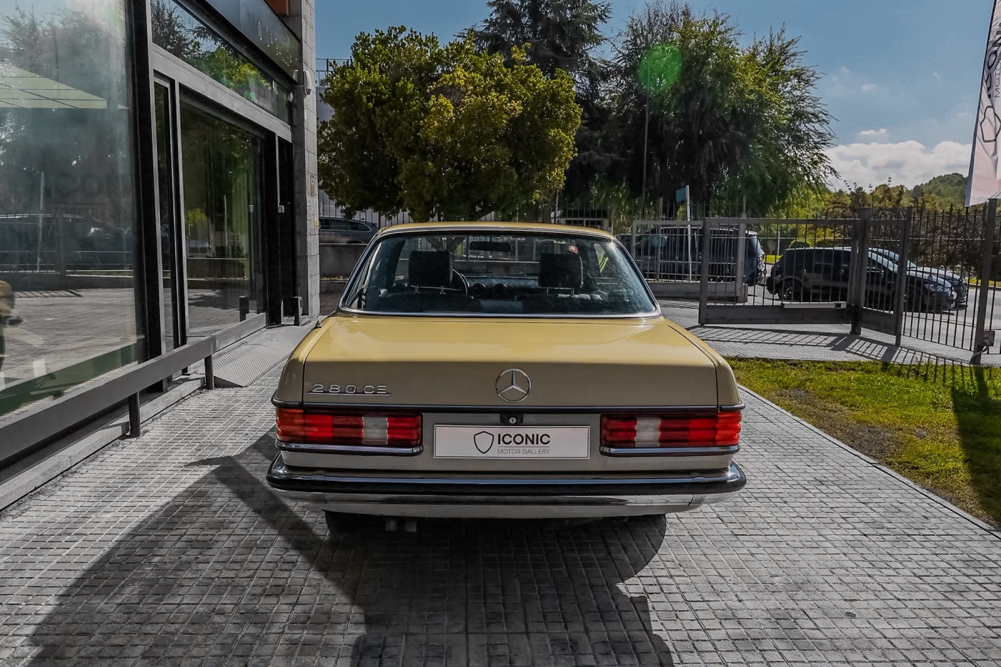MERCEDES-BENZ 280 CE
