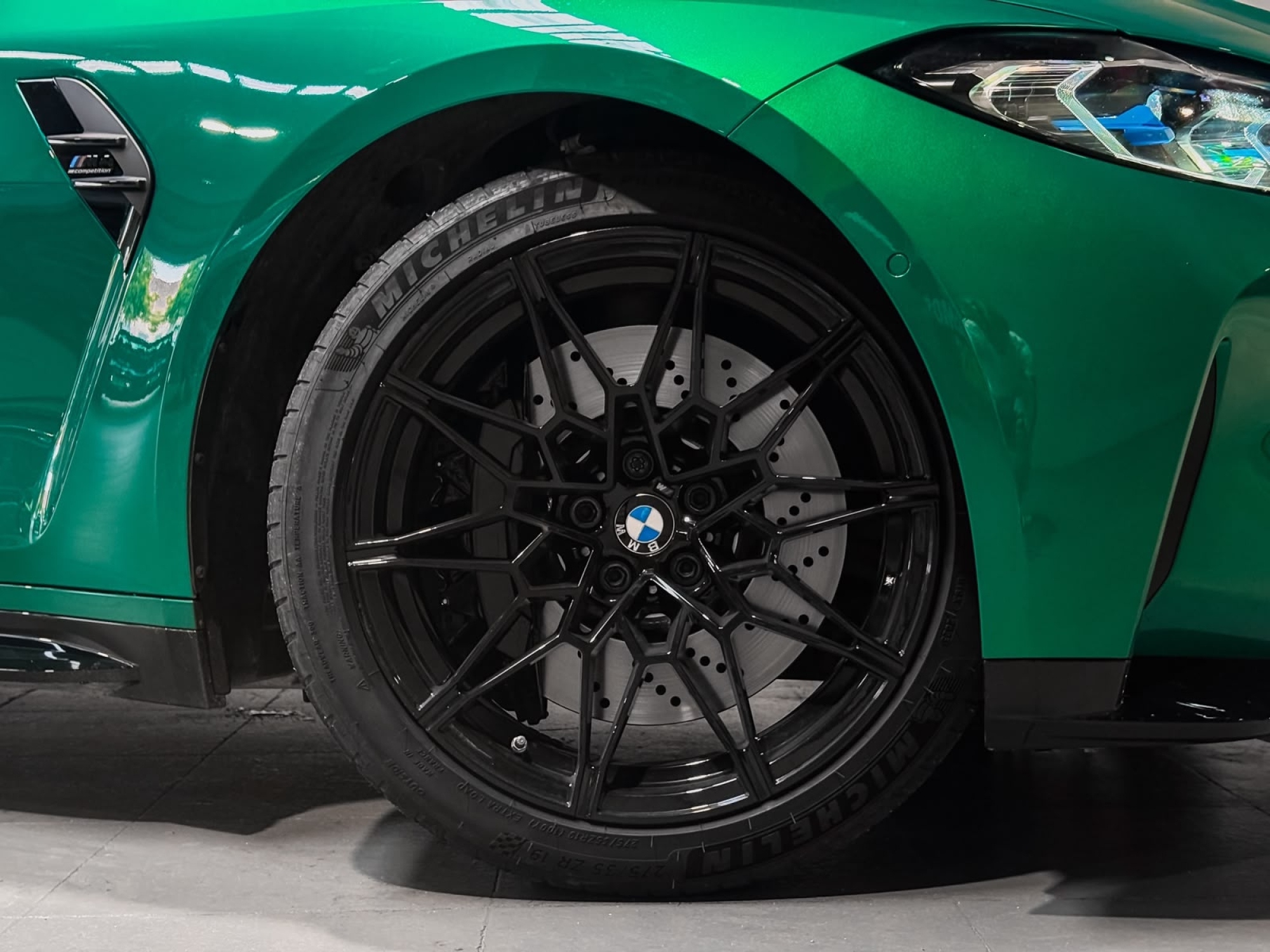 BMW M4 COMPETITION