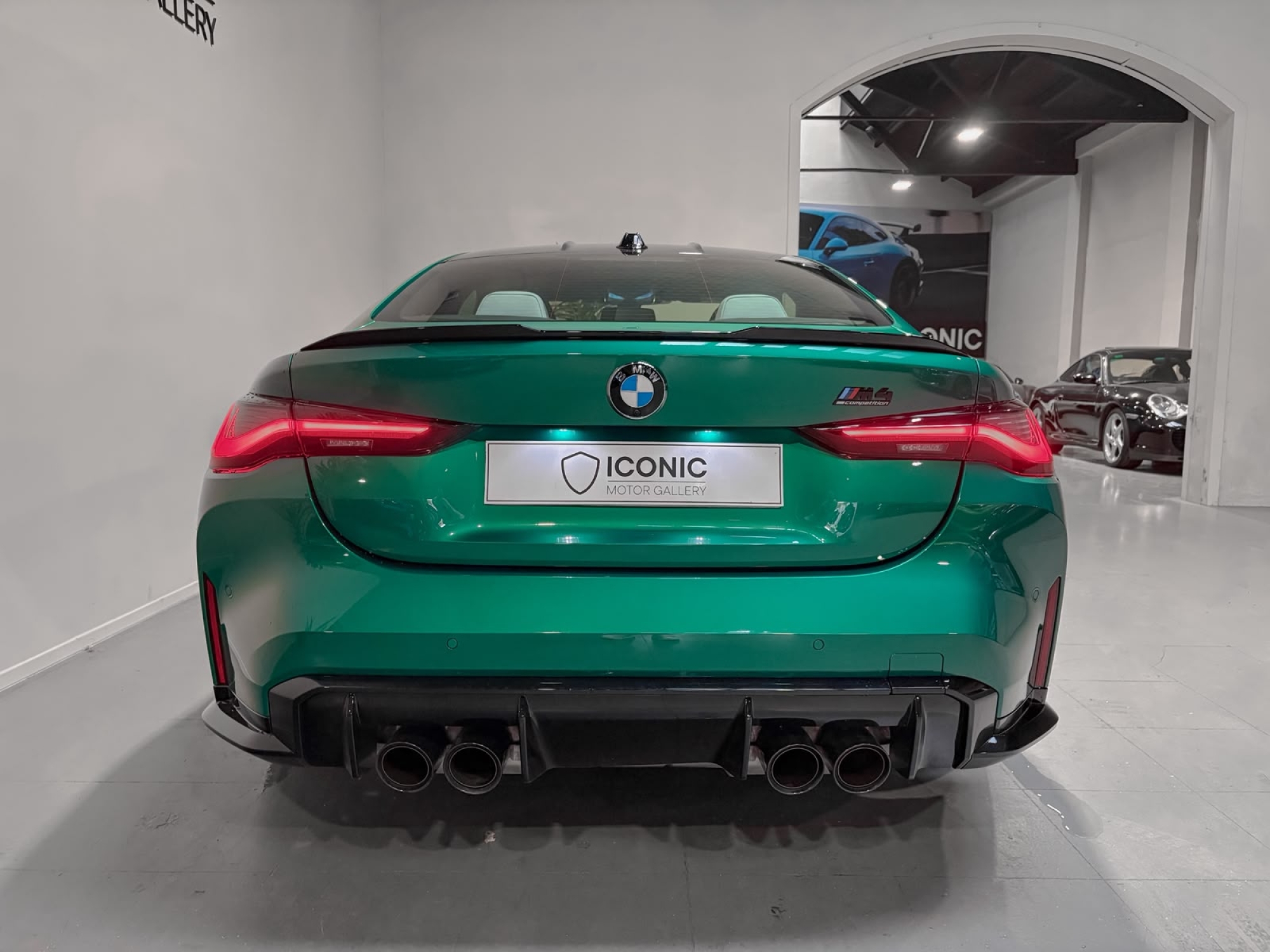 BMW M4 COMPETITION
