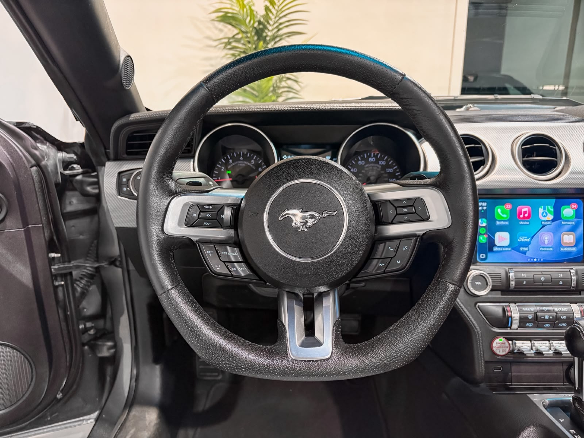 FORD MUSTANG CABRIO
