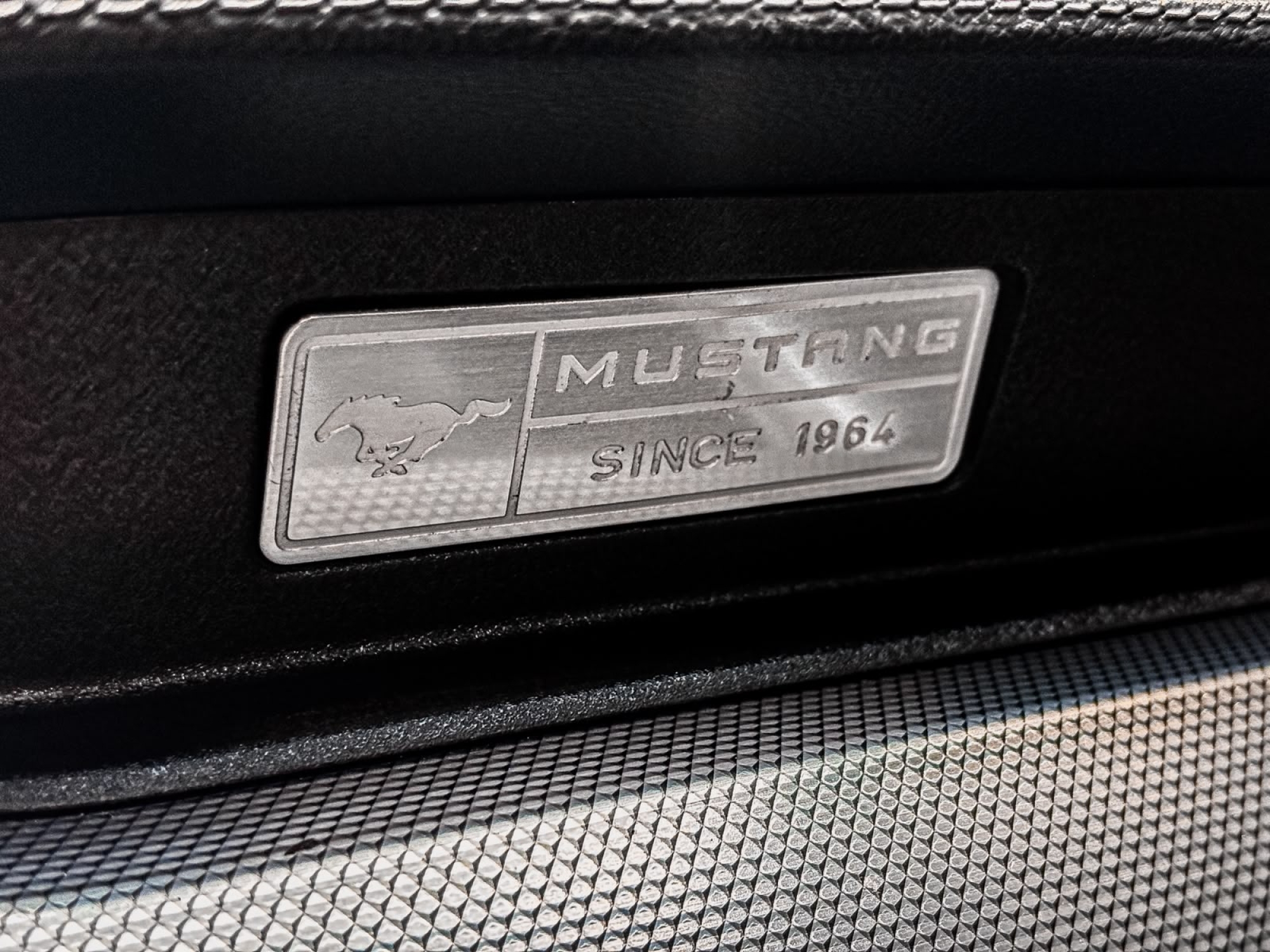 FORD MUSTANG CABRIO