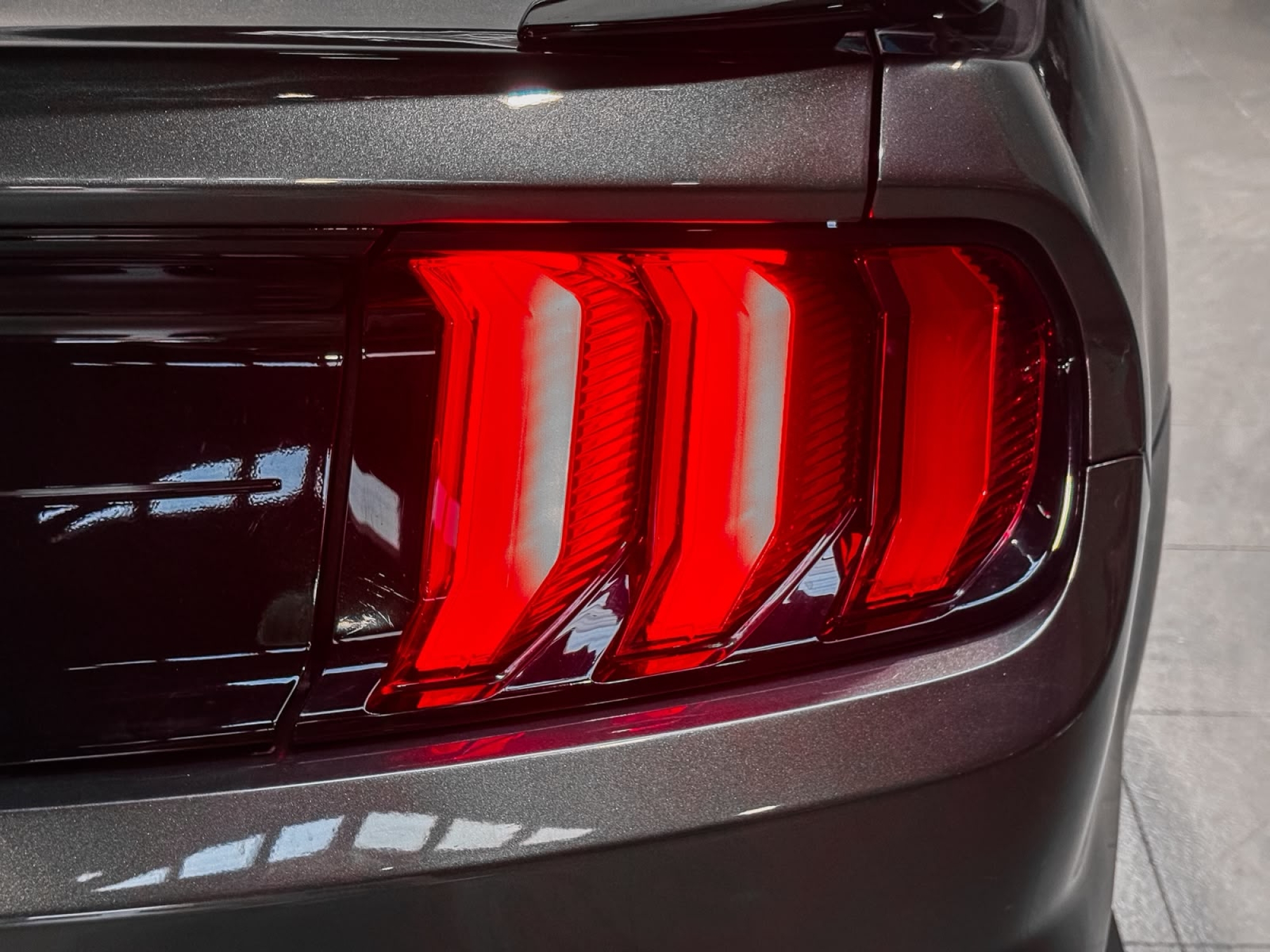 FORD MUSTANG CABRIO