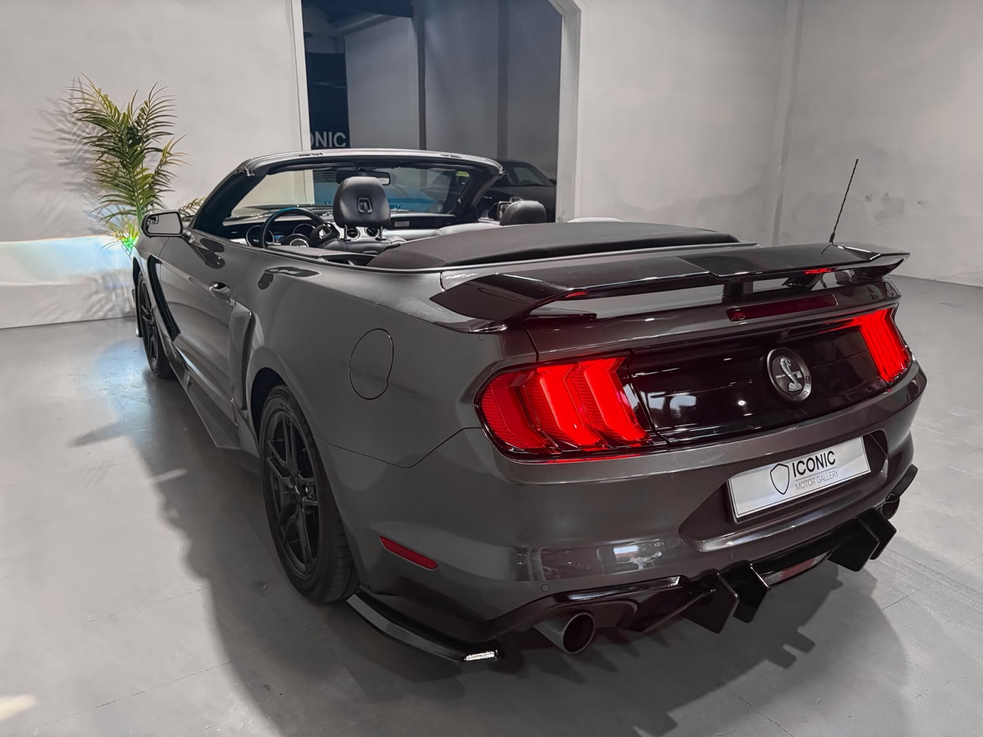FORD MUSTANG CABRIO