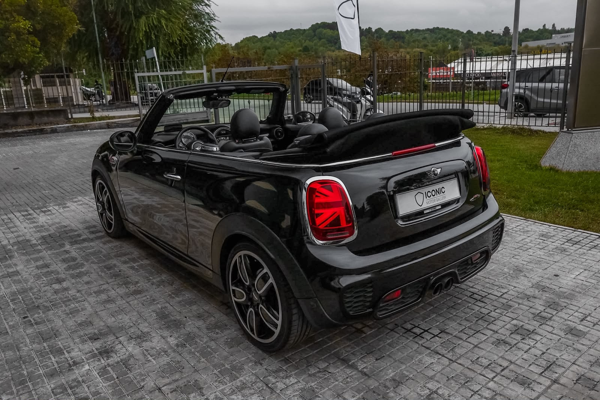MINI JOHN COOPER WORKS CABRIO
