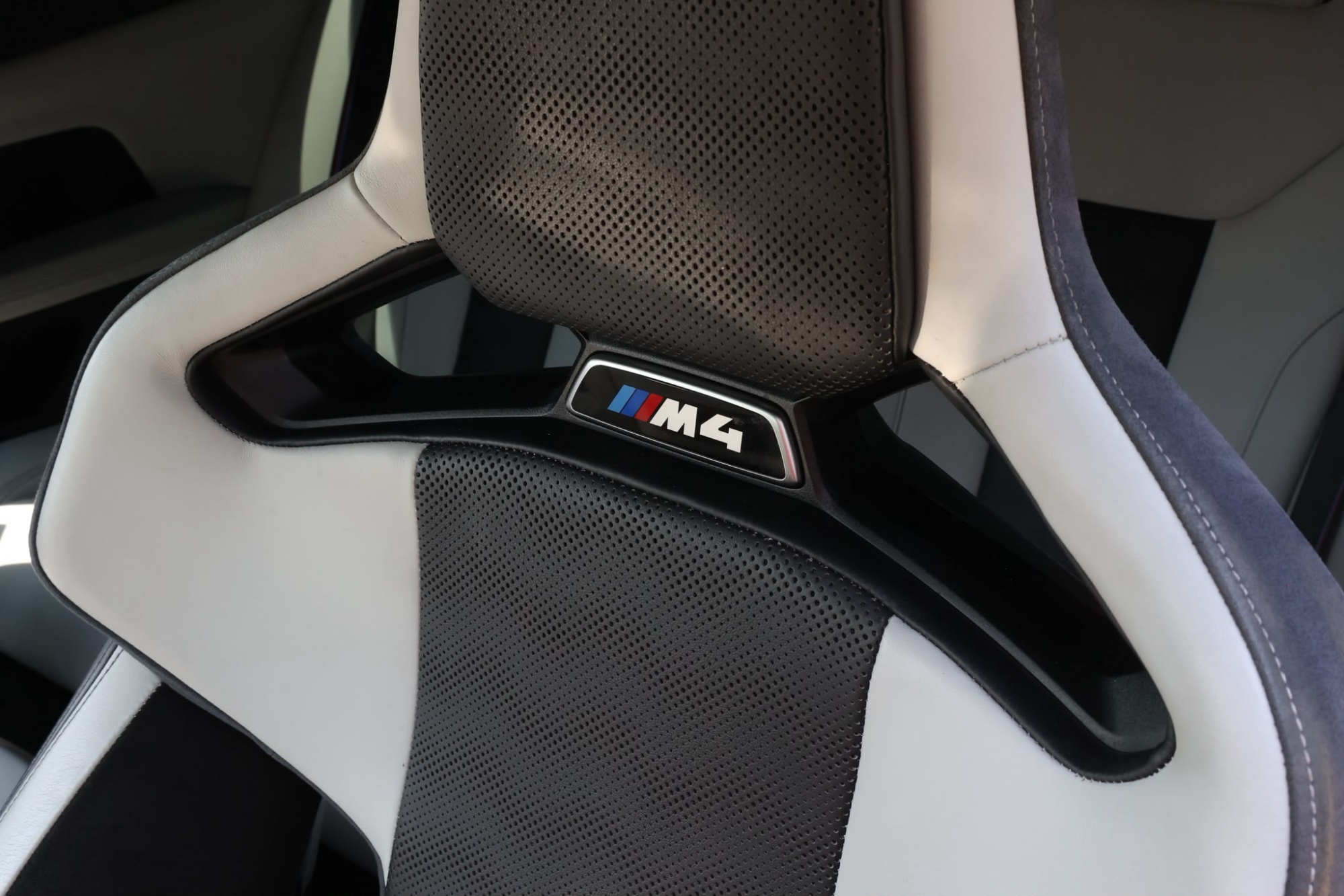 BMW M4 COMPETITION