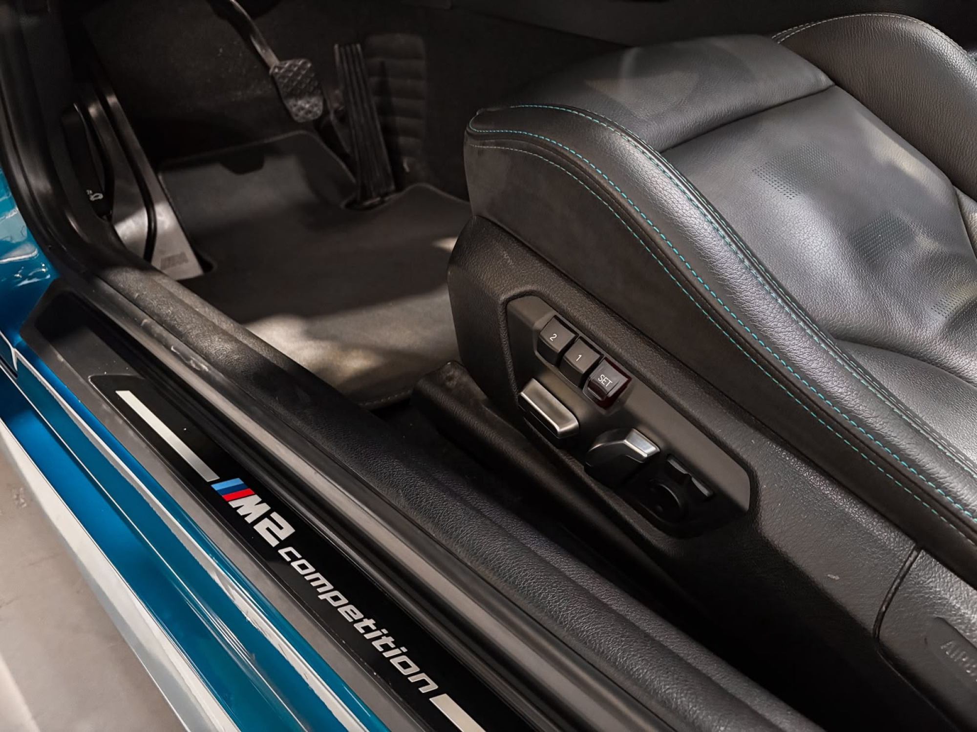 BMW M2 COMPETITION