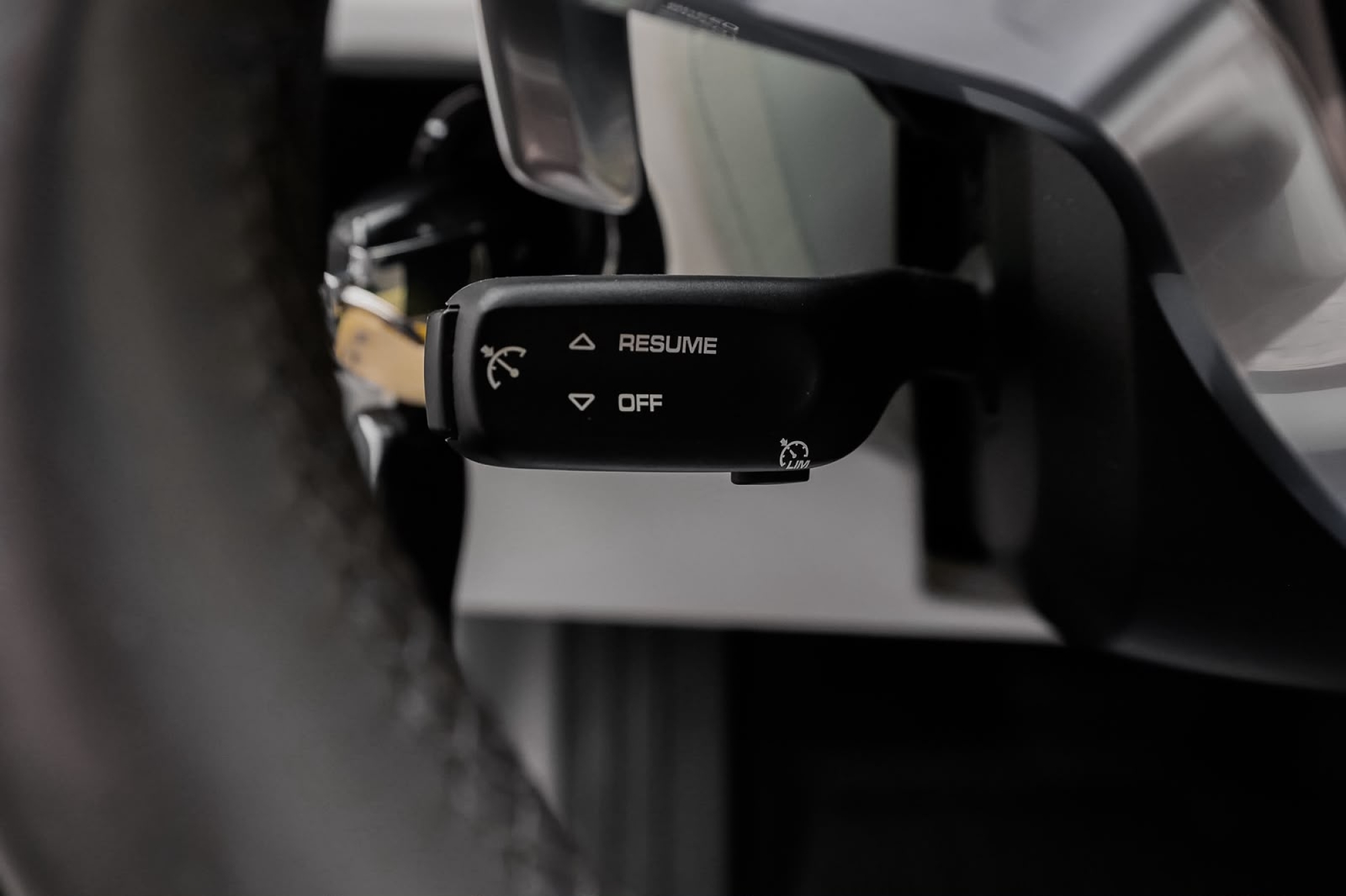 PORSCHE MACAN TURBO