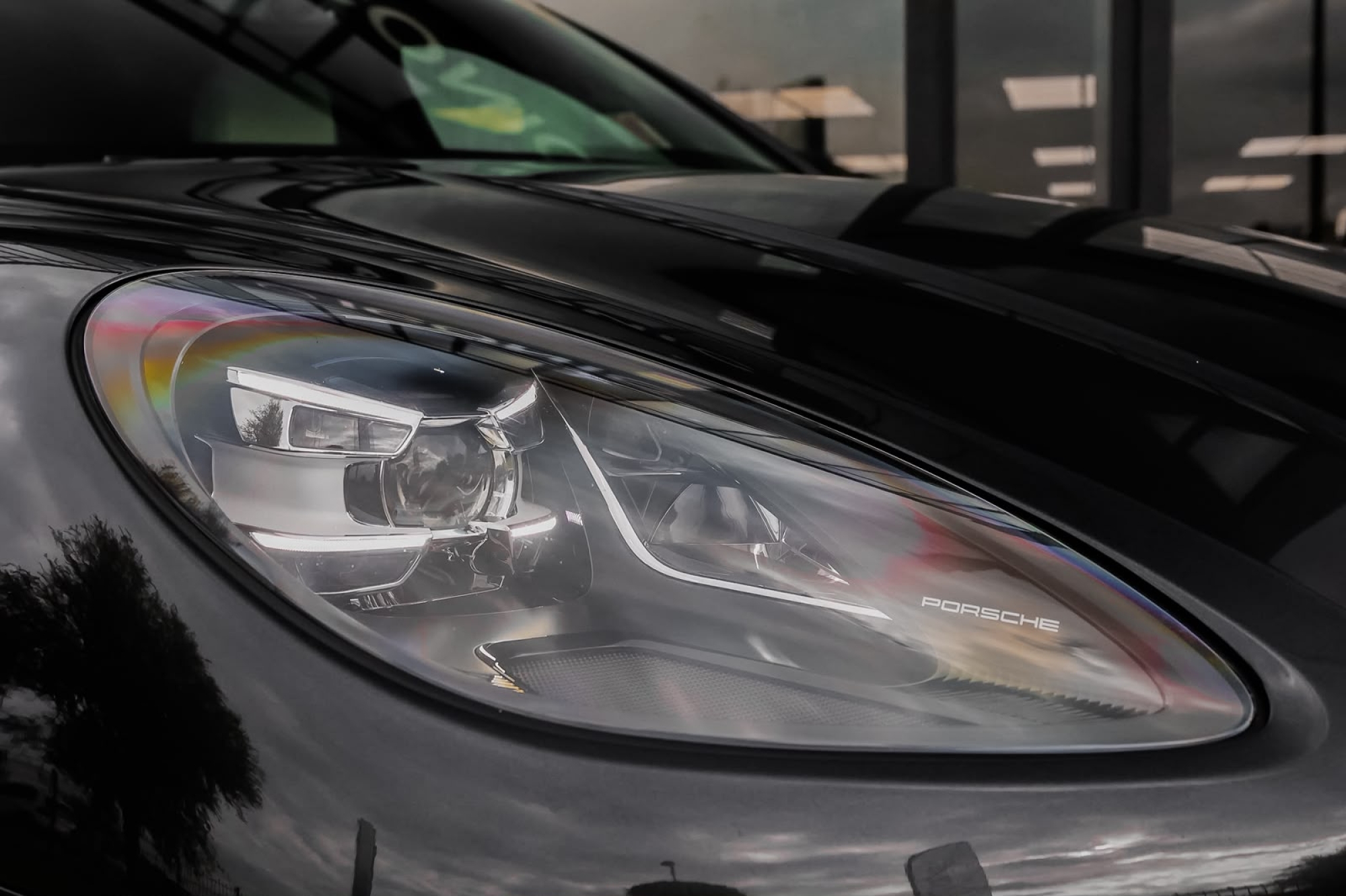 PORSCHE MACAN TURBO