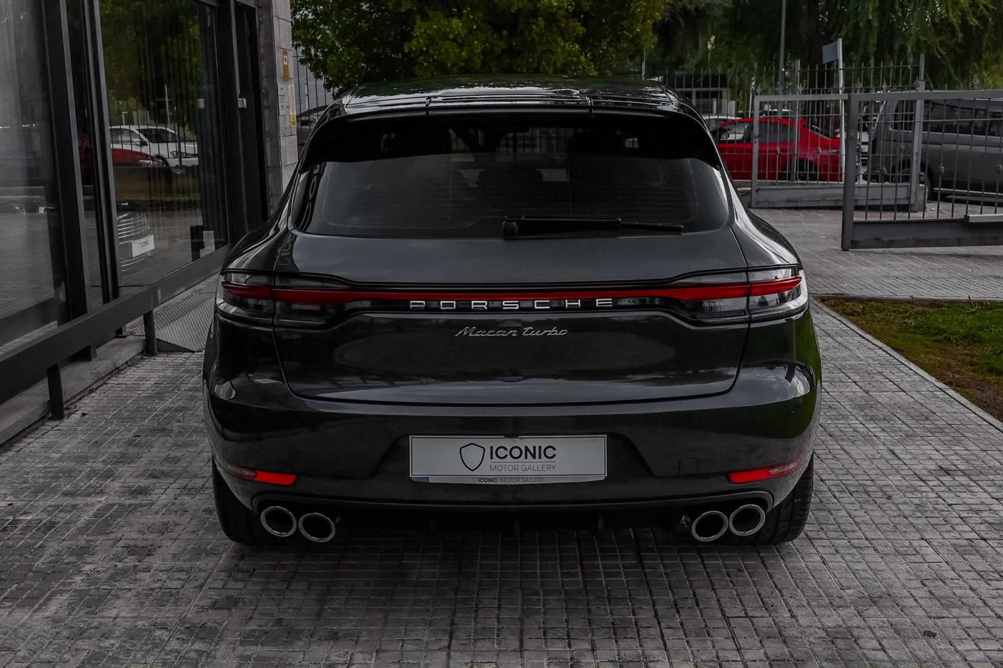 PORSCHE MACAN TURBO
