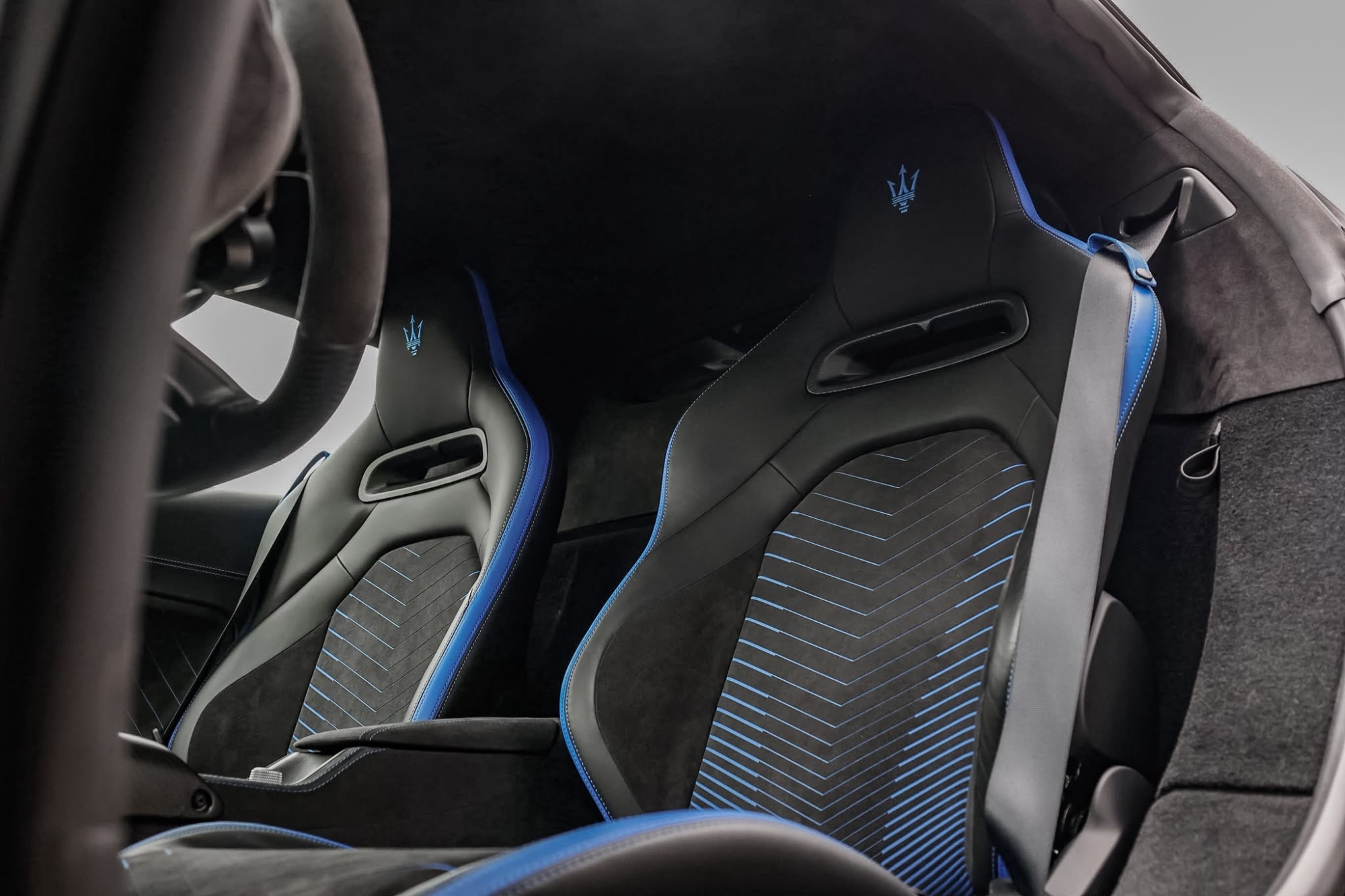 MASERATI MC20