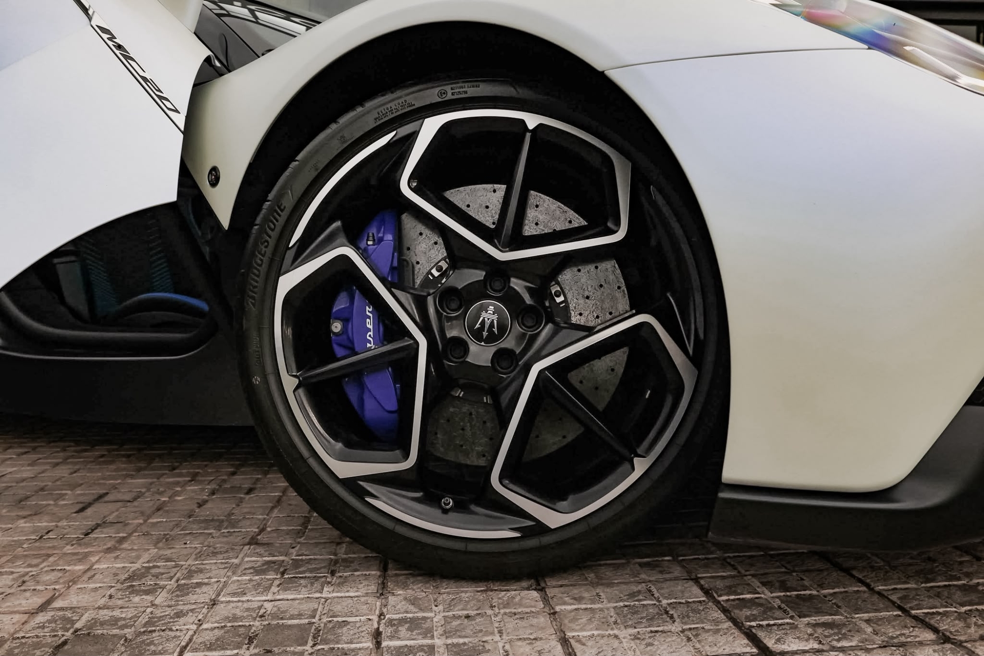 MASERATI MC20