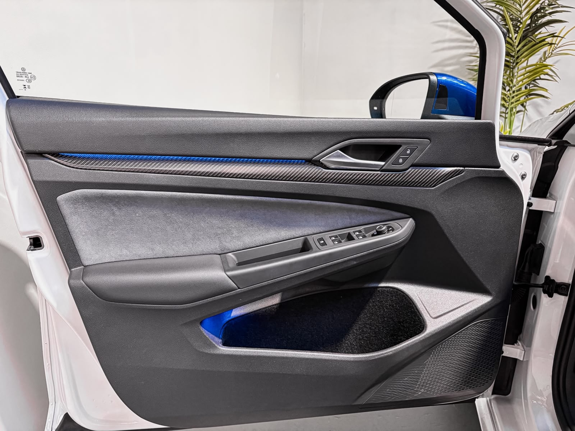 VOLKSWAGEN GOLF R 20 ANIVERSARIO