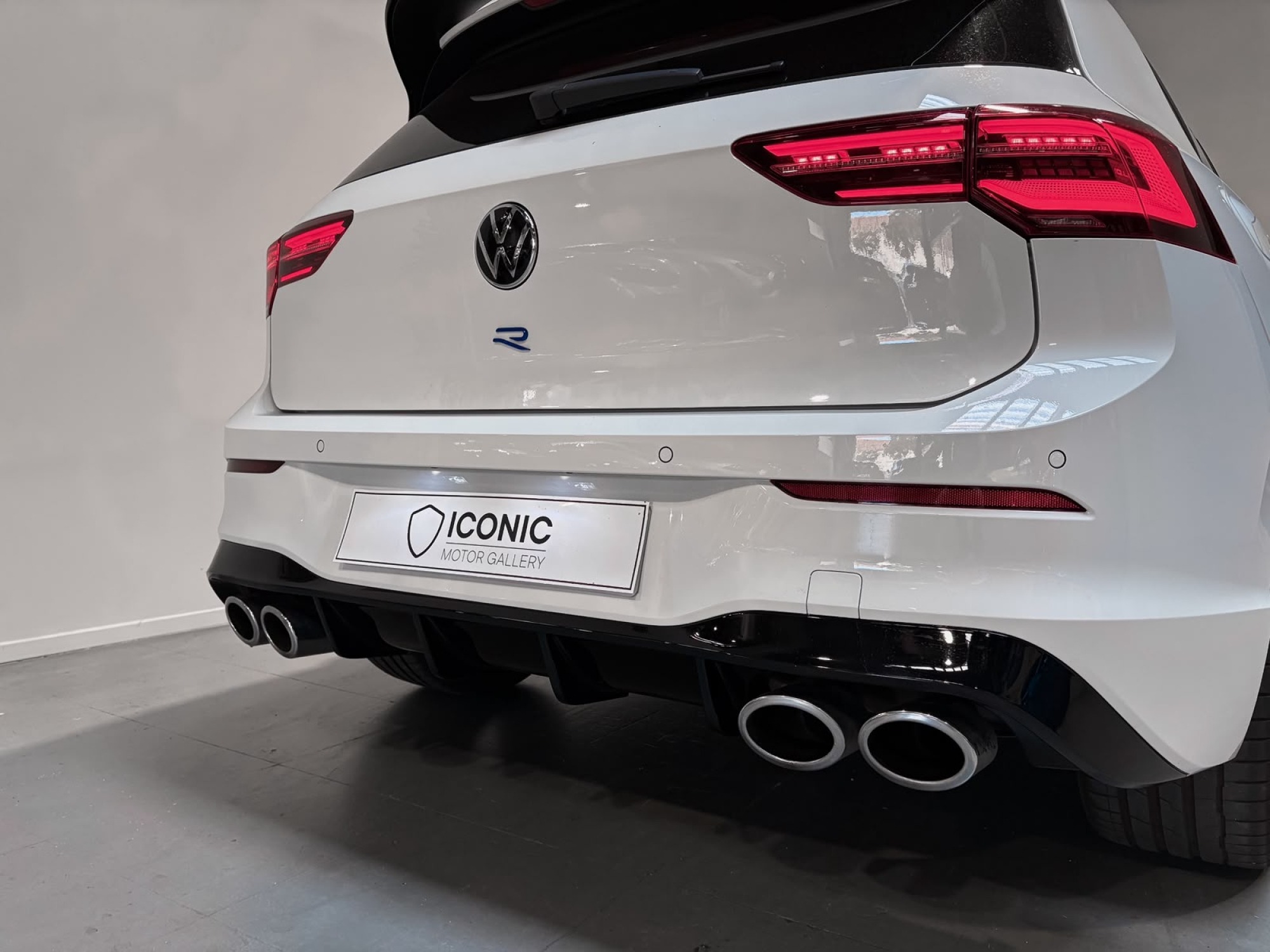 VOLKSWAGEN GOLF R 20 ANIVERSARIO