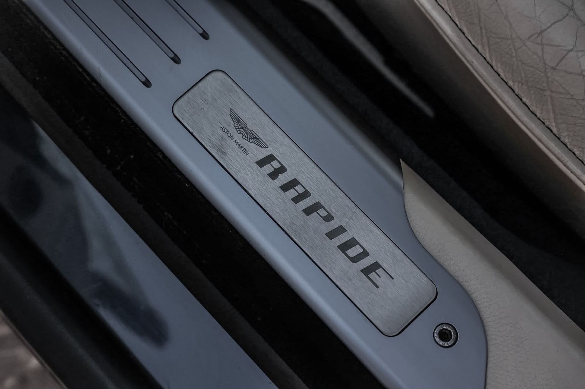 ASTON MARTIN RAPIDE