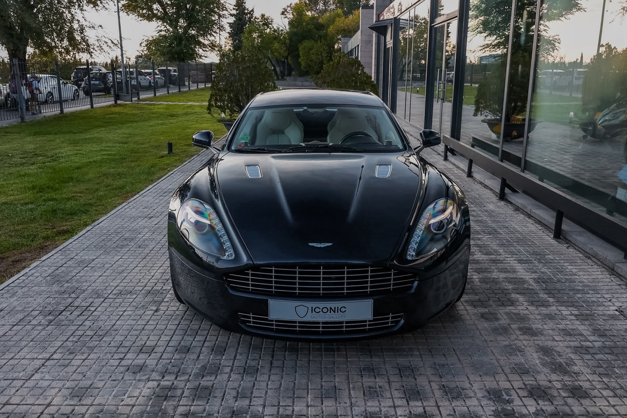ASTON MARTIN RAPIDE