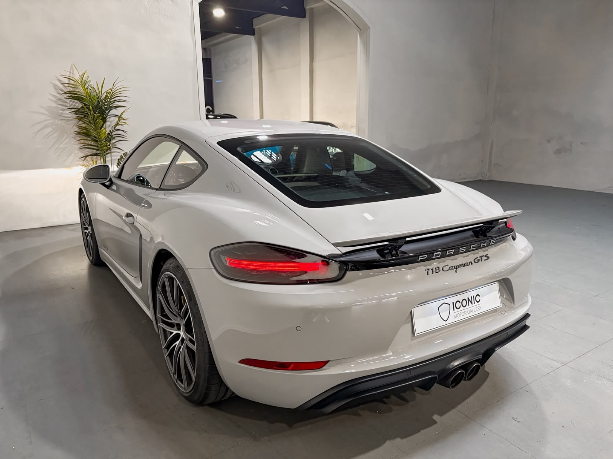 PORSCHE 718 CAYMAN GTS