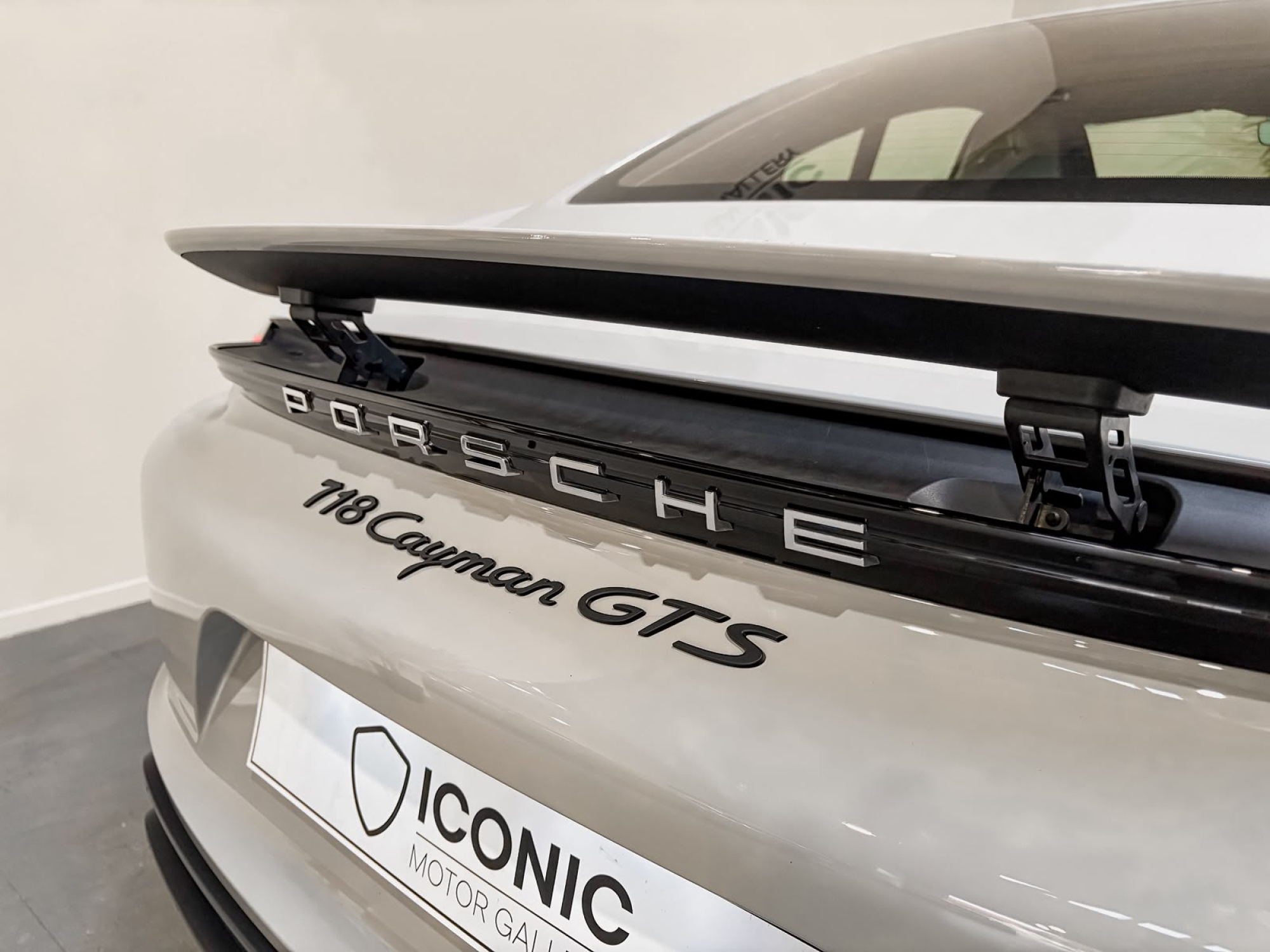 PORSCHE 718 CAYMAN GTS