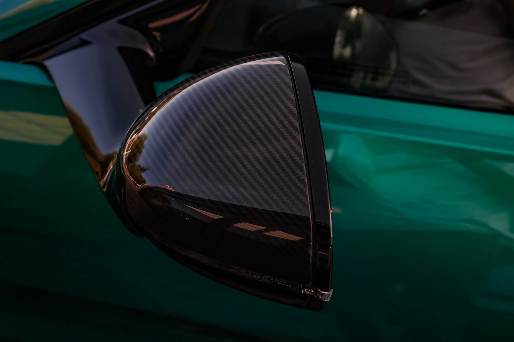 ASTON MARTIN VANTAGE