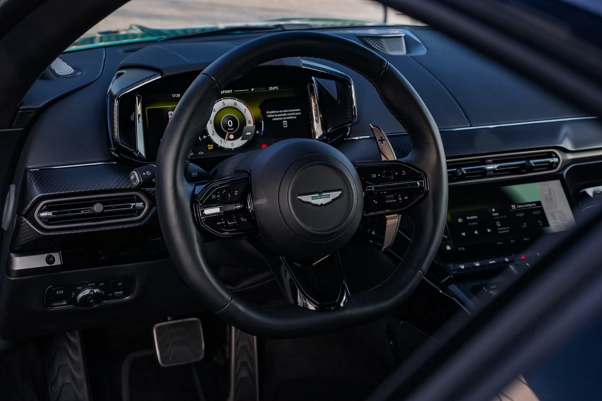 ASTON MARTIN VANTAGE
