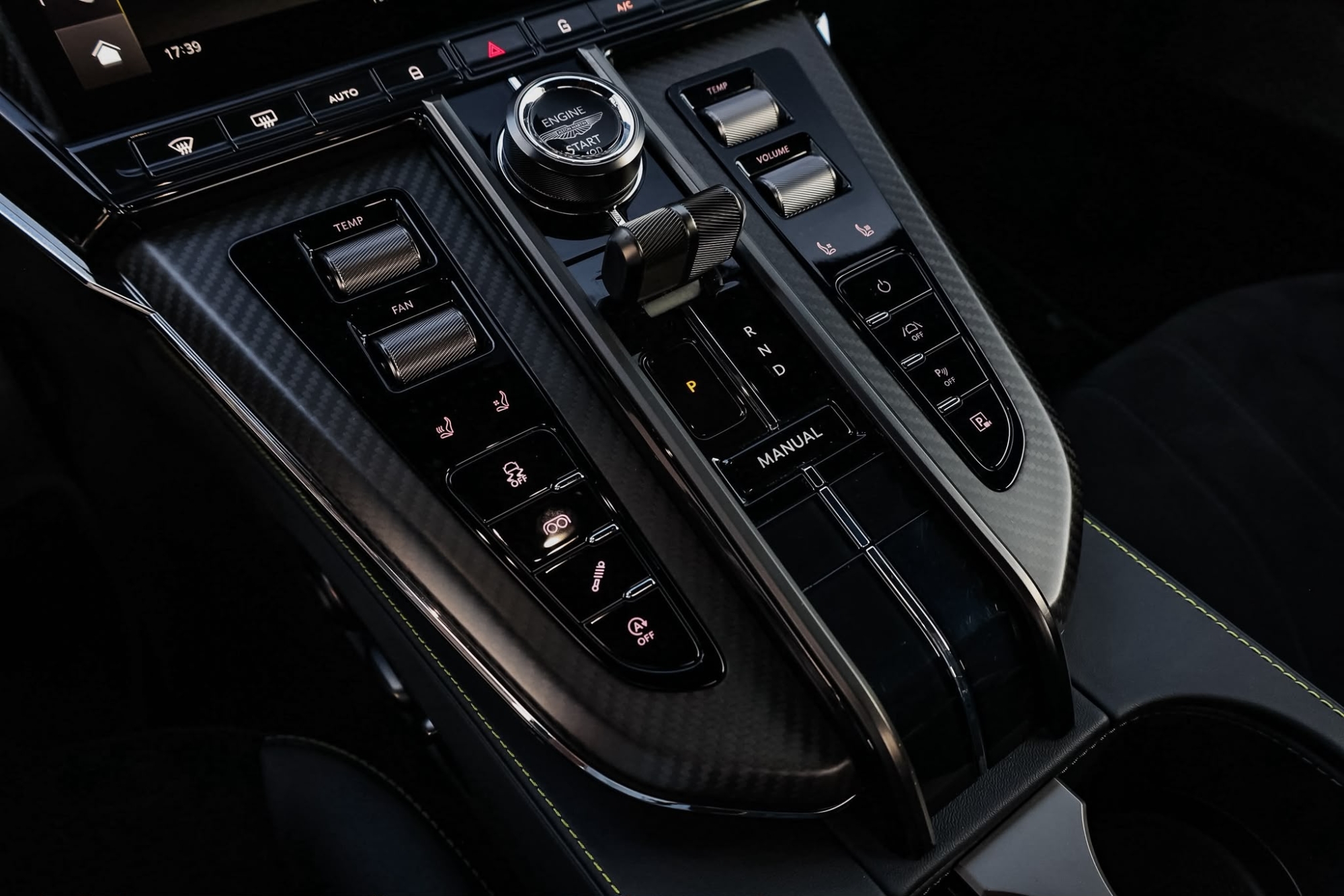 ASTON MARTIN VANTAGE