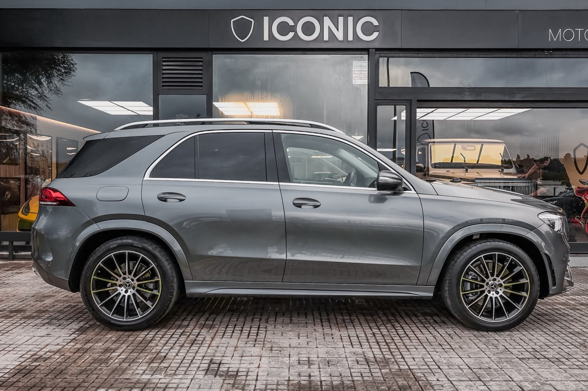MERCEDES-BENZ GLE 300D 4MATIC