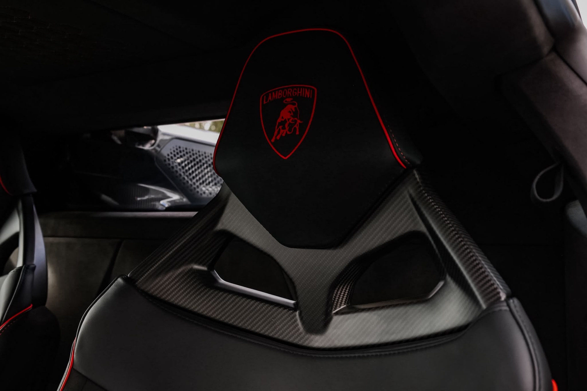LAMBORGHINI REVUELTO FULL CARBONO