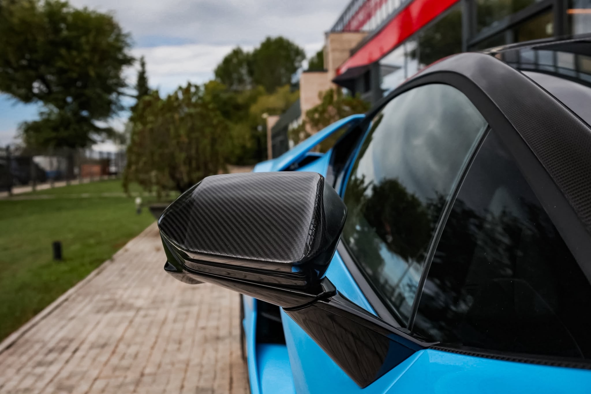 LAMBORGHINI REVUELTO FULL CARBONO