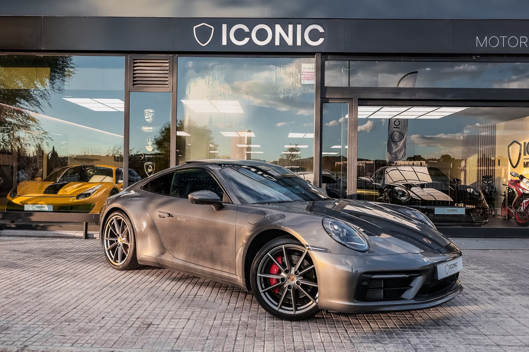 PORSCHE 911 992 CARRERA 4S