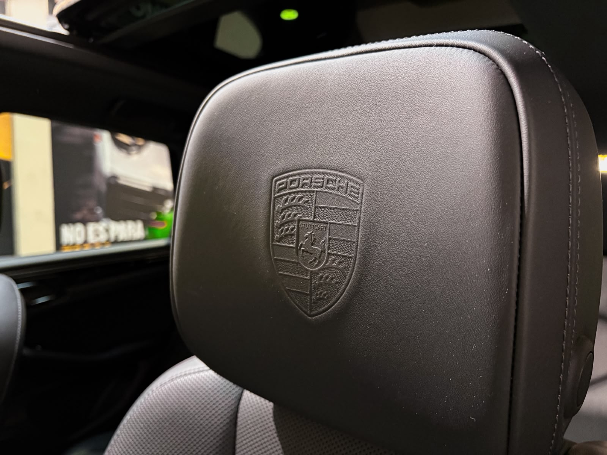 PORSCHE MACAN S