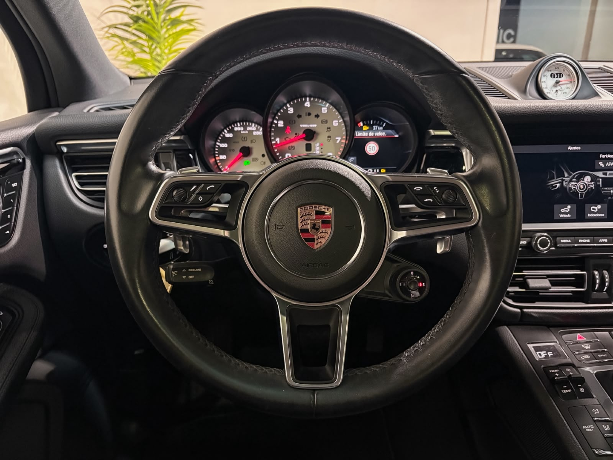 PORSCHE MACAN S