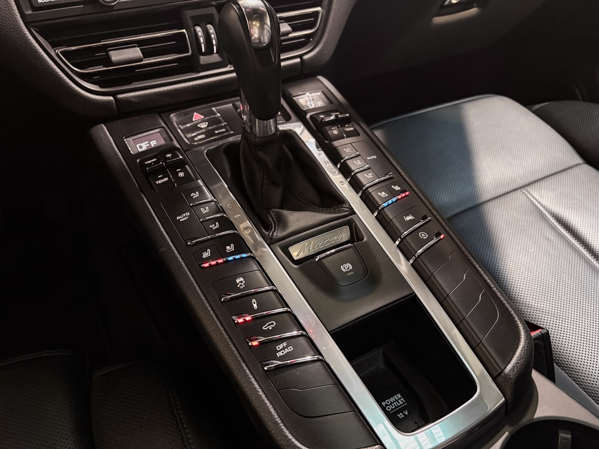 PORSCHE MACAN S