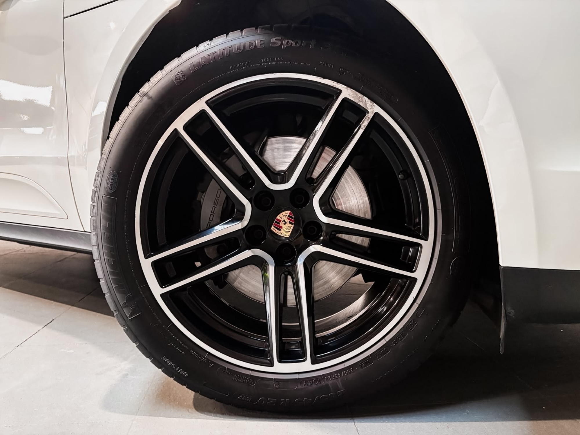 PORSCHE MACAN S