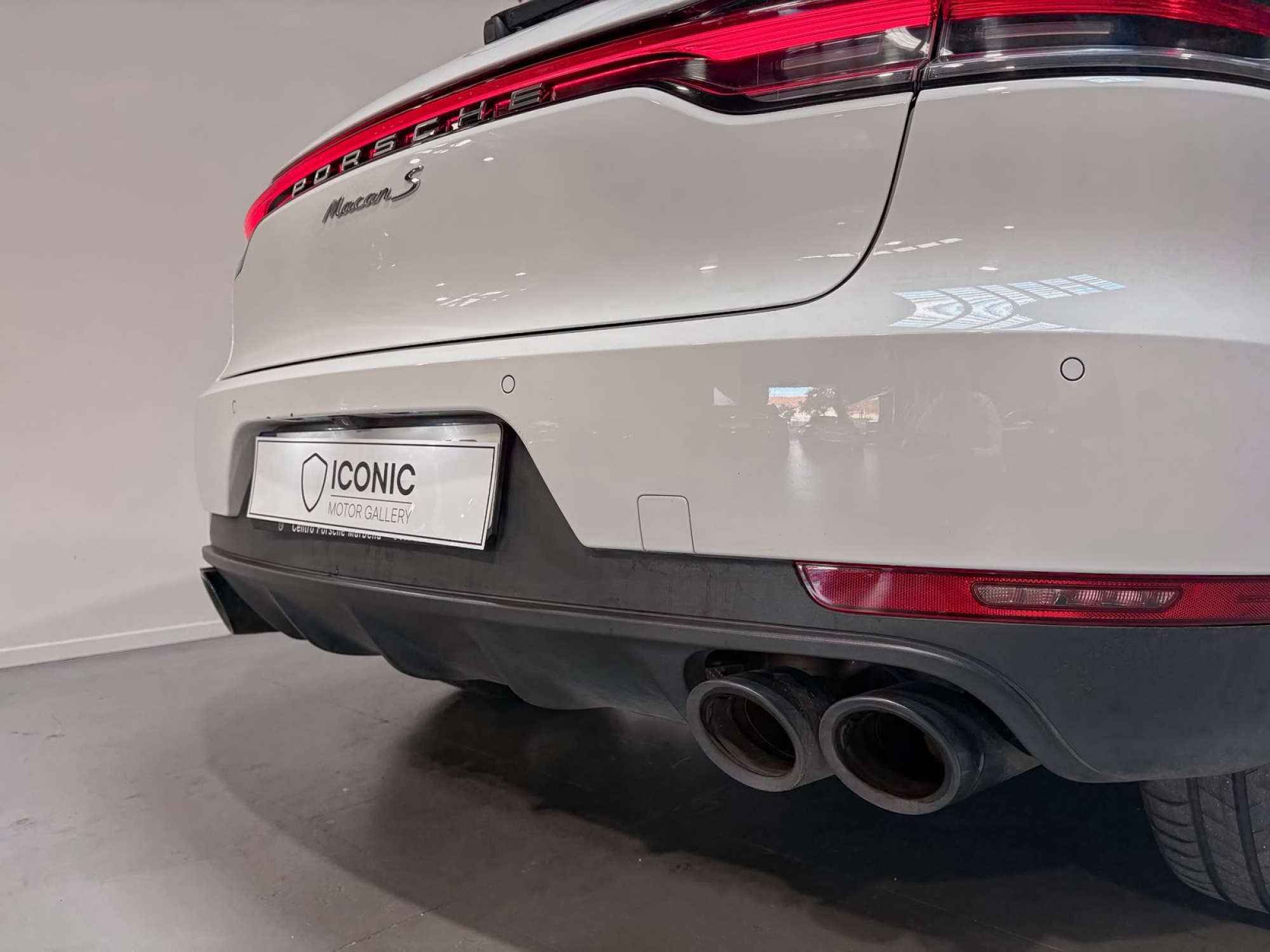 PORSCHE MACAN S