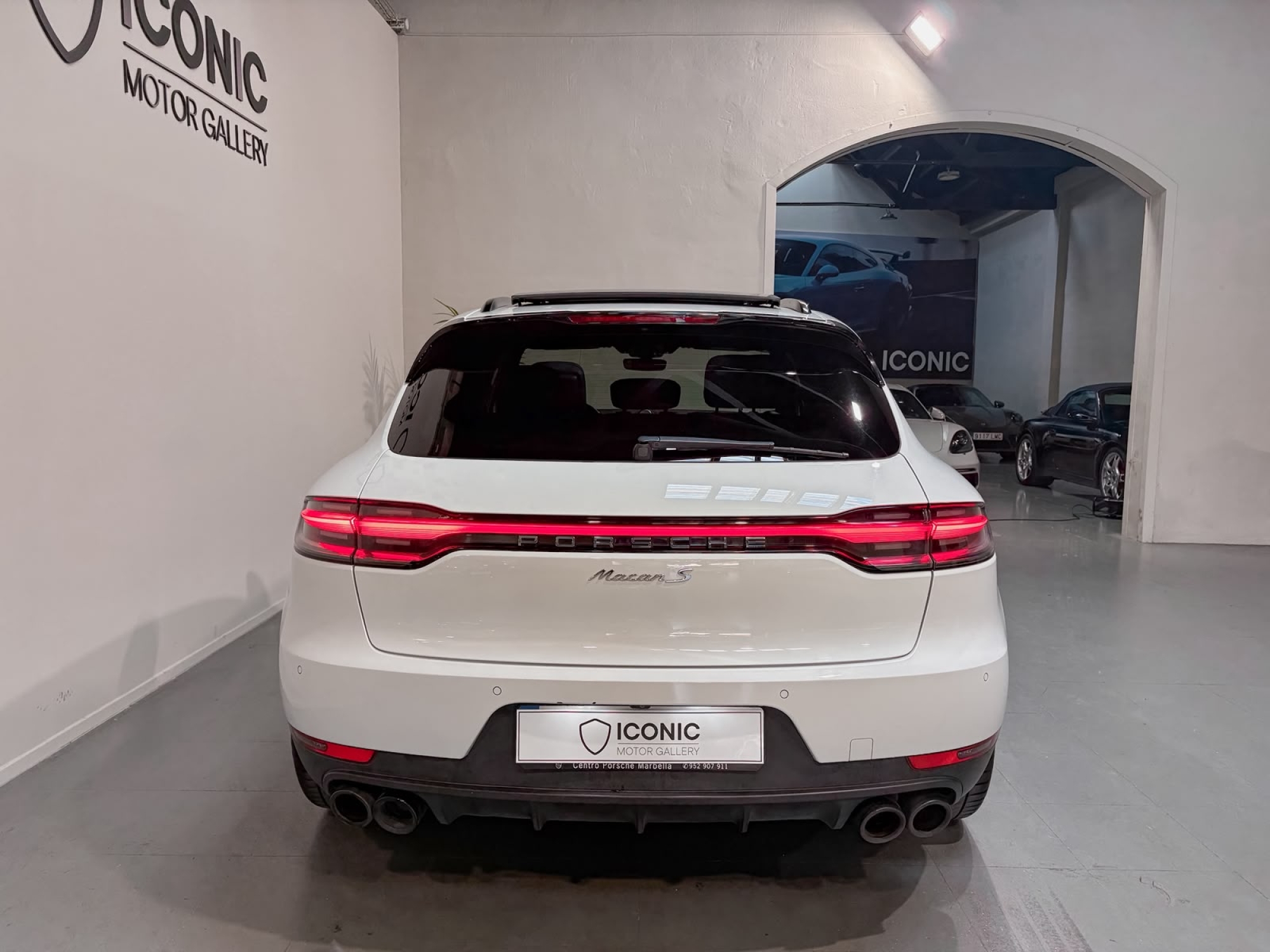 PORSCHE MACAN S