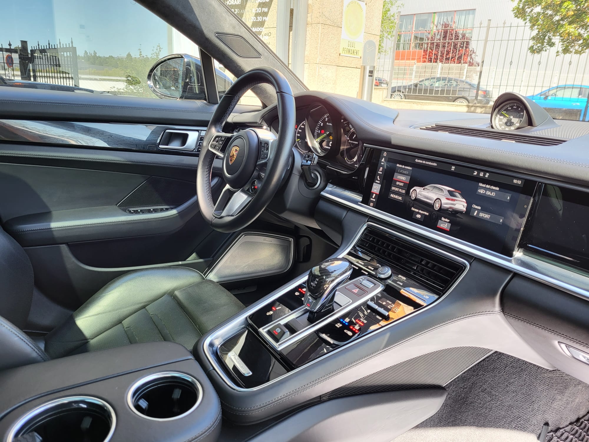 PORSCHE PANAMERA TURBO S E-HYBRID SPORT TURISMO TECHART