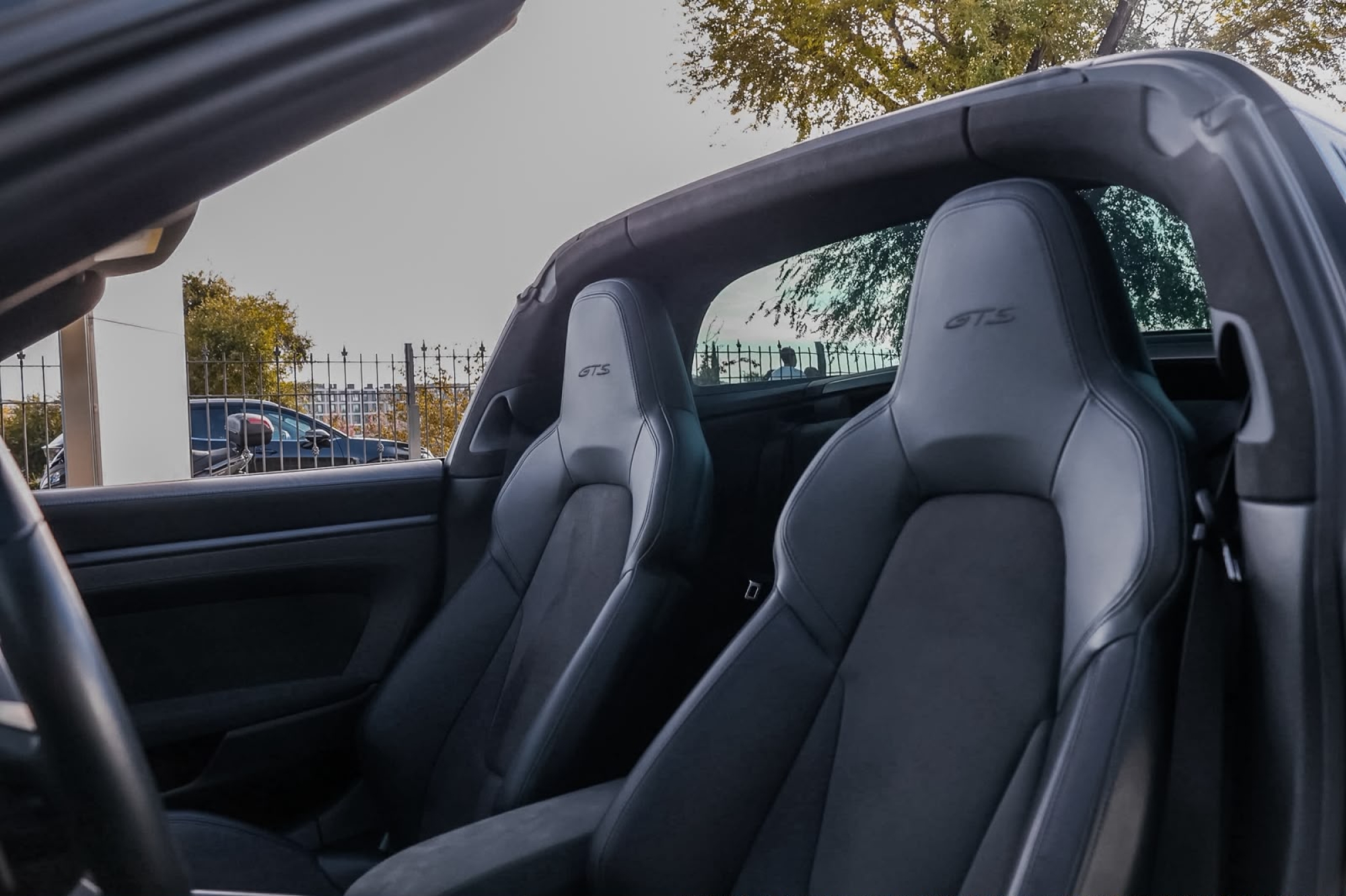 PORSCHE 911 TARGA 4 GTS