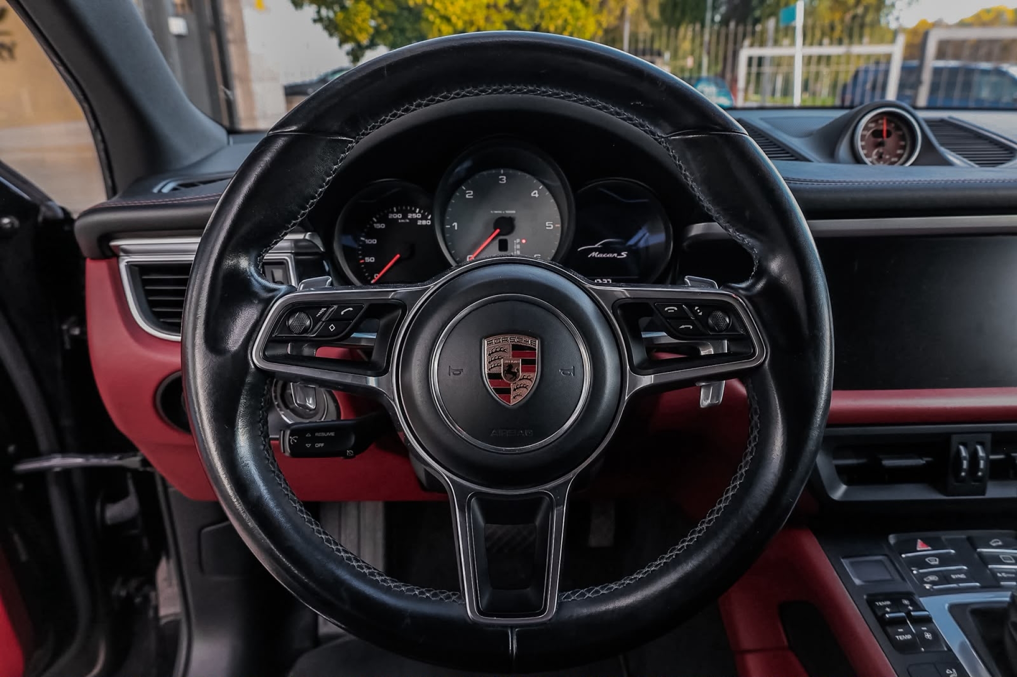 PORSCHE MACAN S