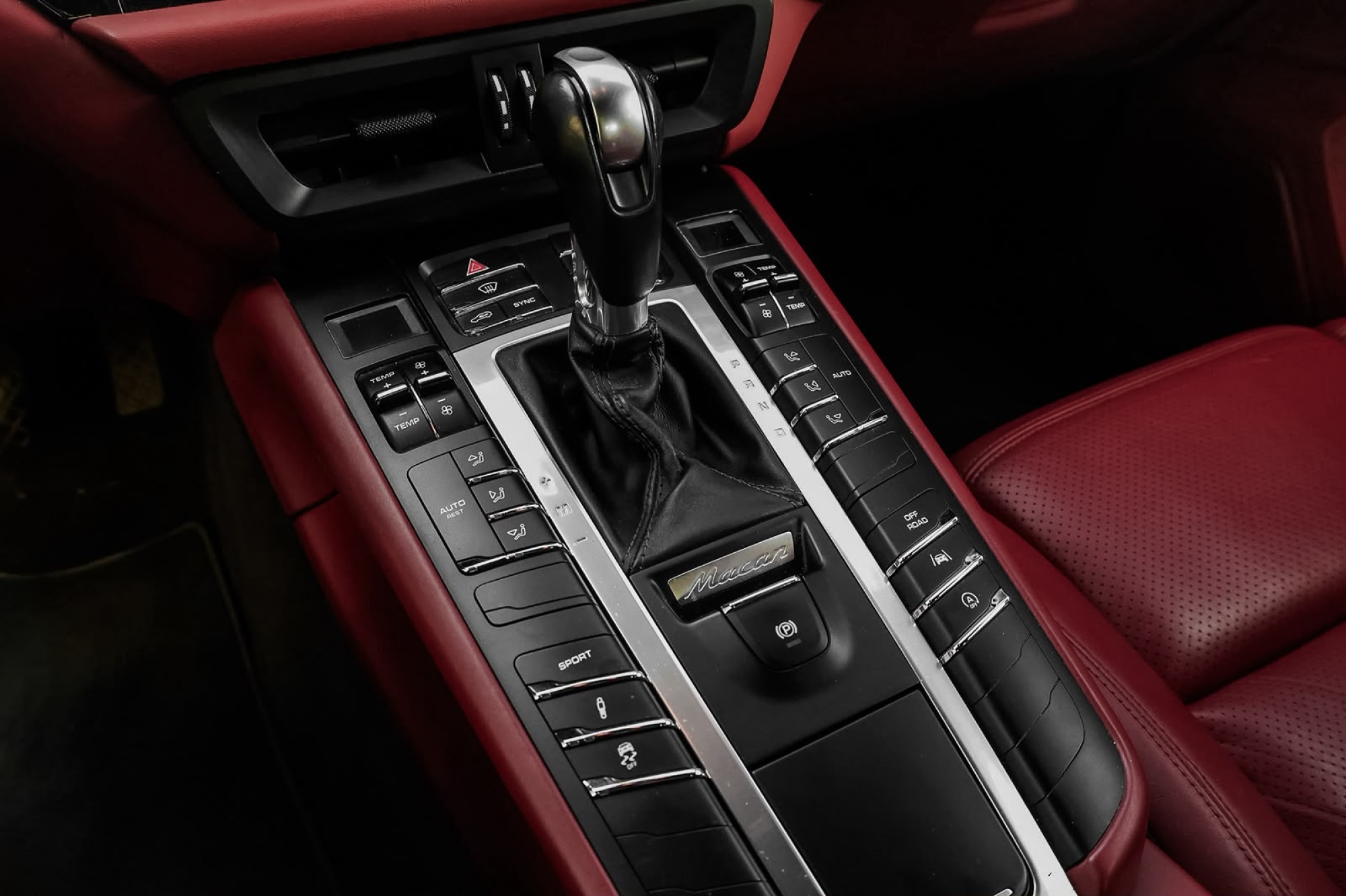 PORSCHE MACAN S
