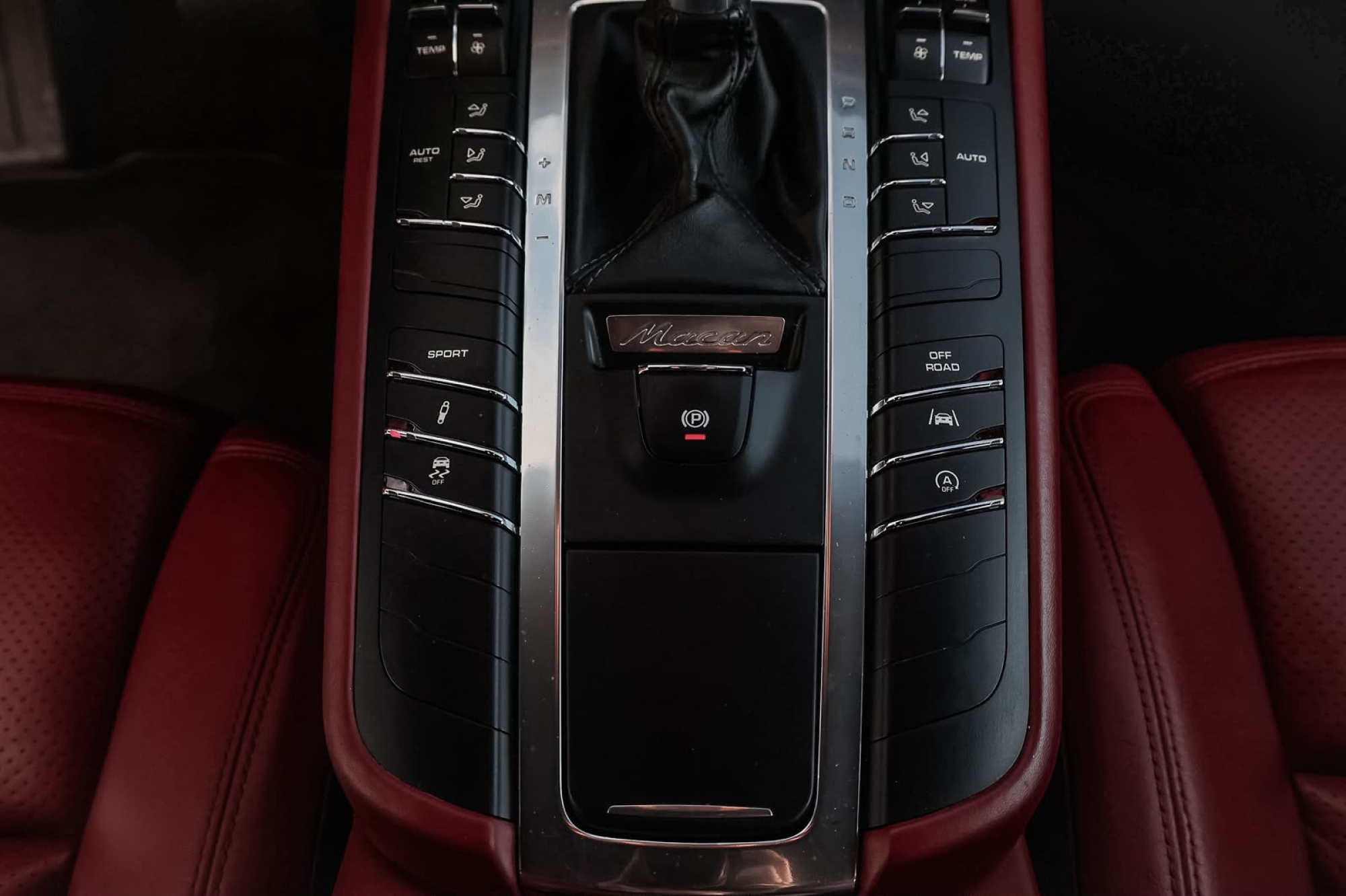PORSCHE MACAN S