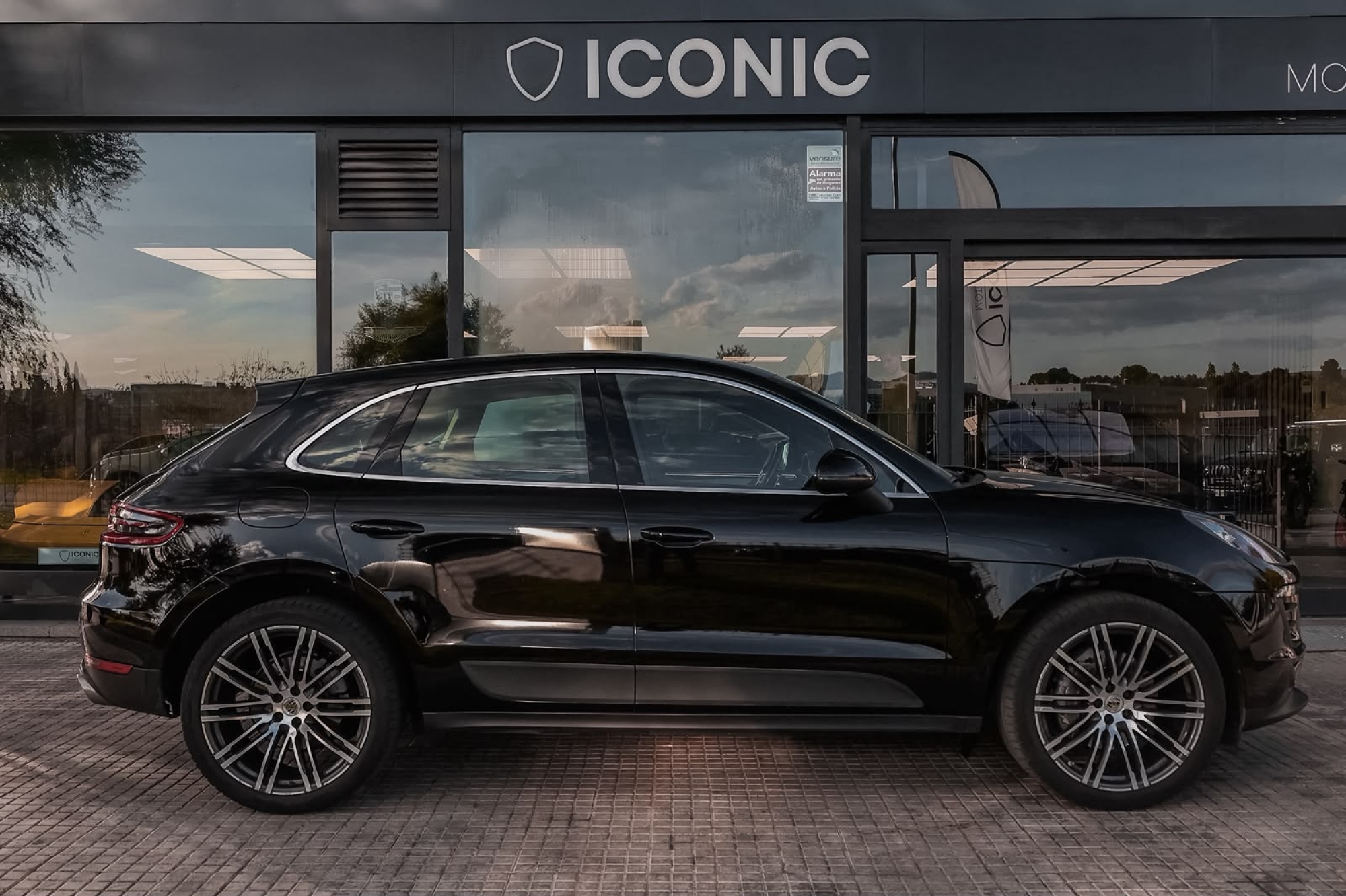 PORSCHE MACAN S