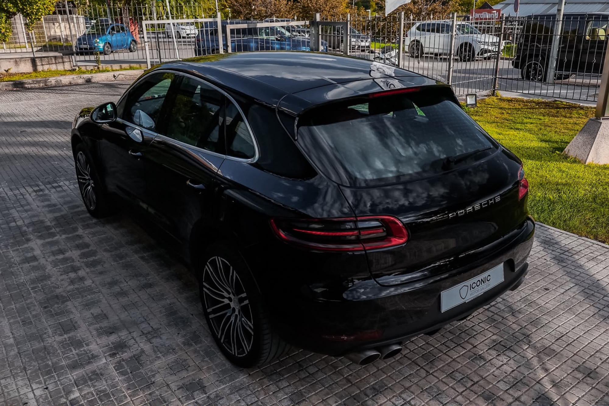 PORSCHE MACAN S