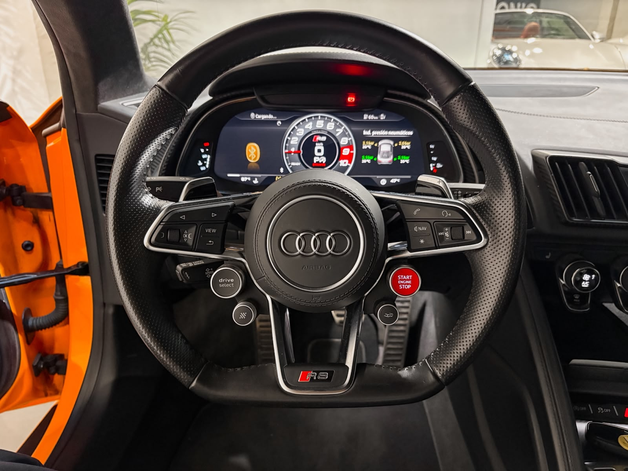 AUDI R8 V10 PLUS
