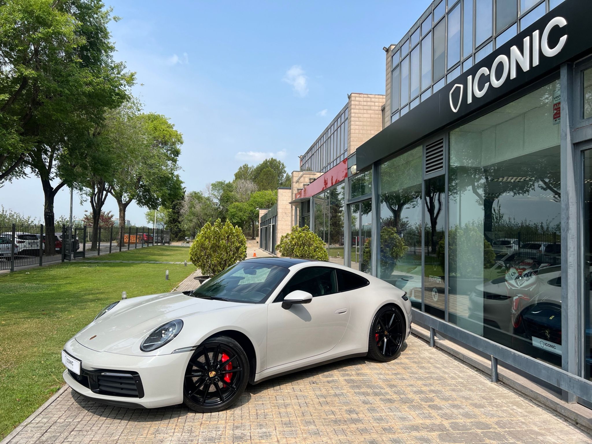 PORSCHE 911 992 CARRERA 4S COUPÉ 