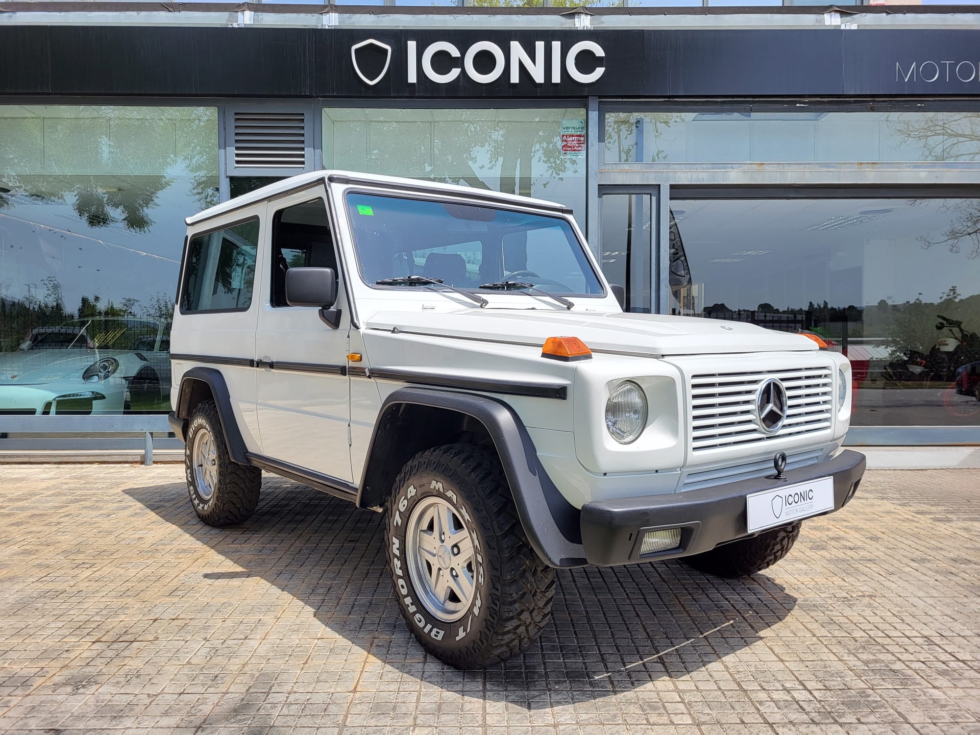 MERCEDES-BENZ G300 GD