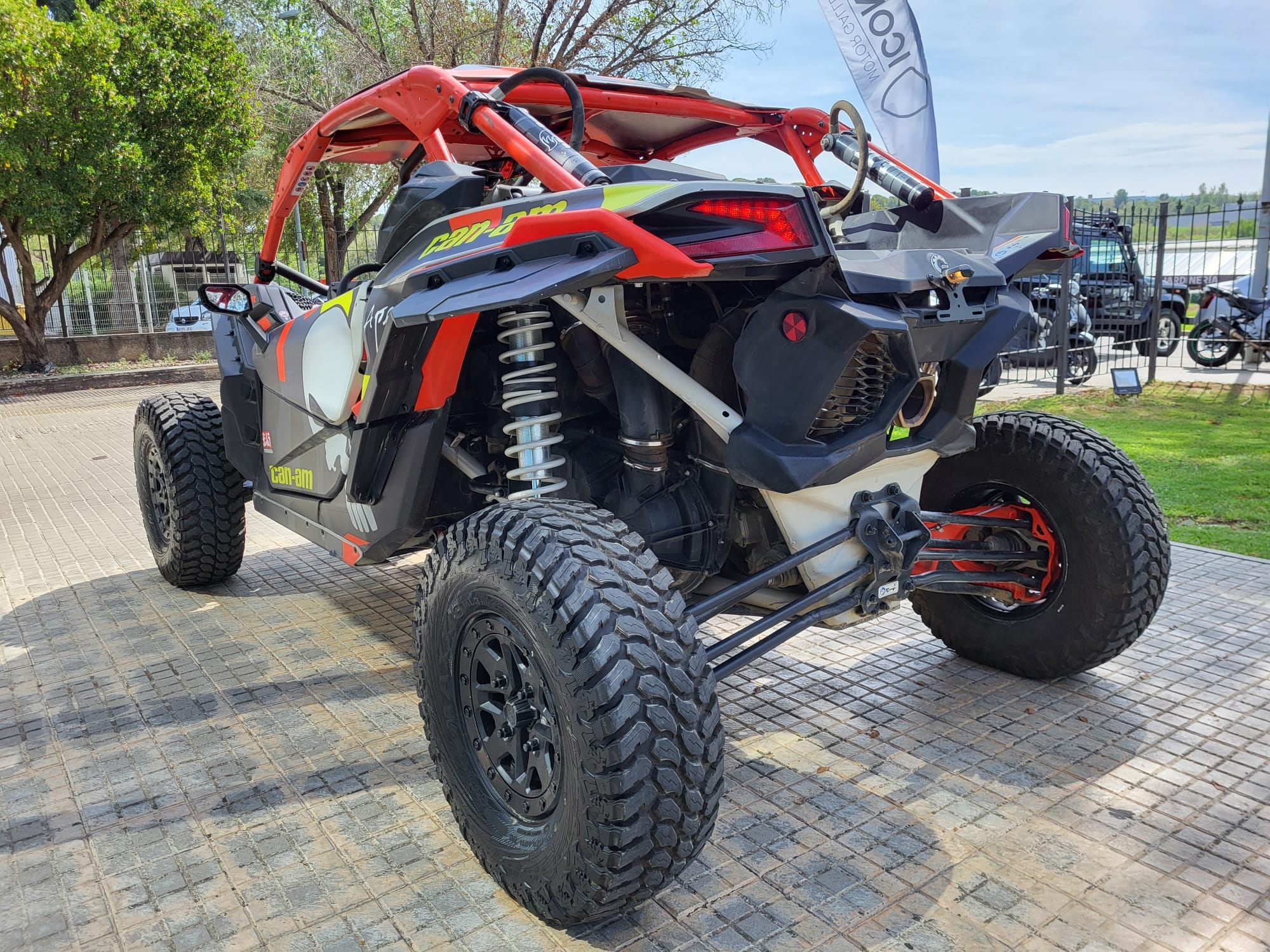 CAN-AM MAVERICK XR-C TURBO RR