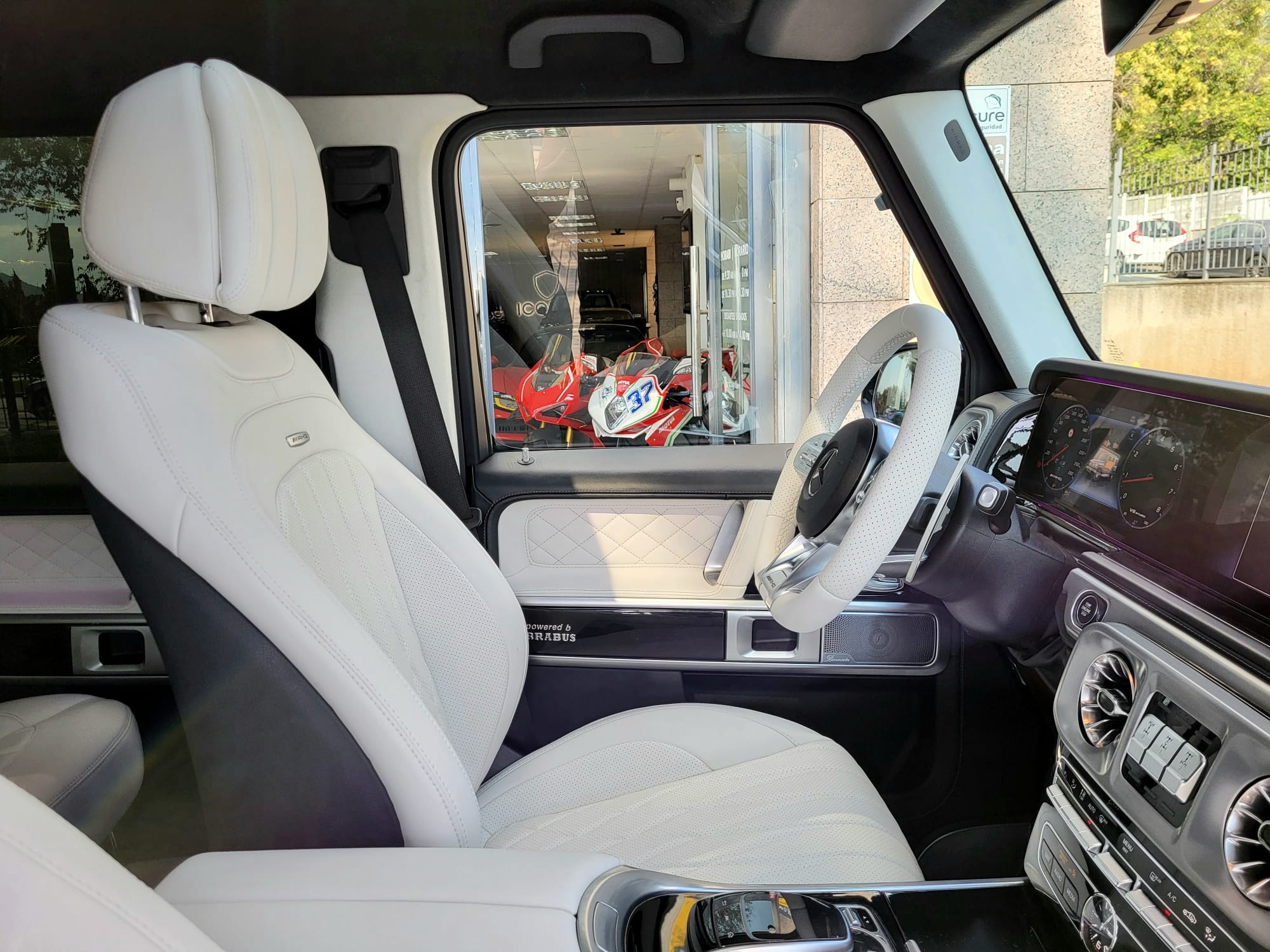 MERCEDES-BENZ G63 AMG BRABUS 700