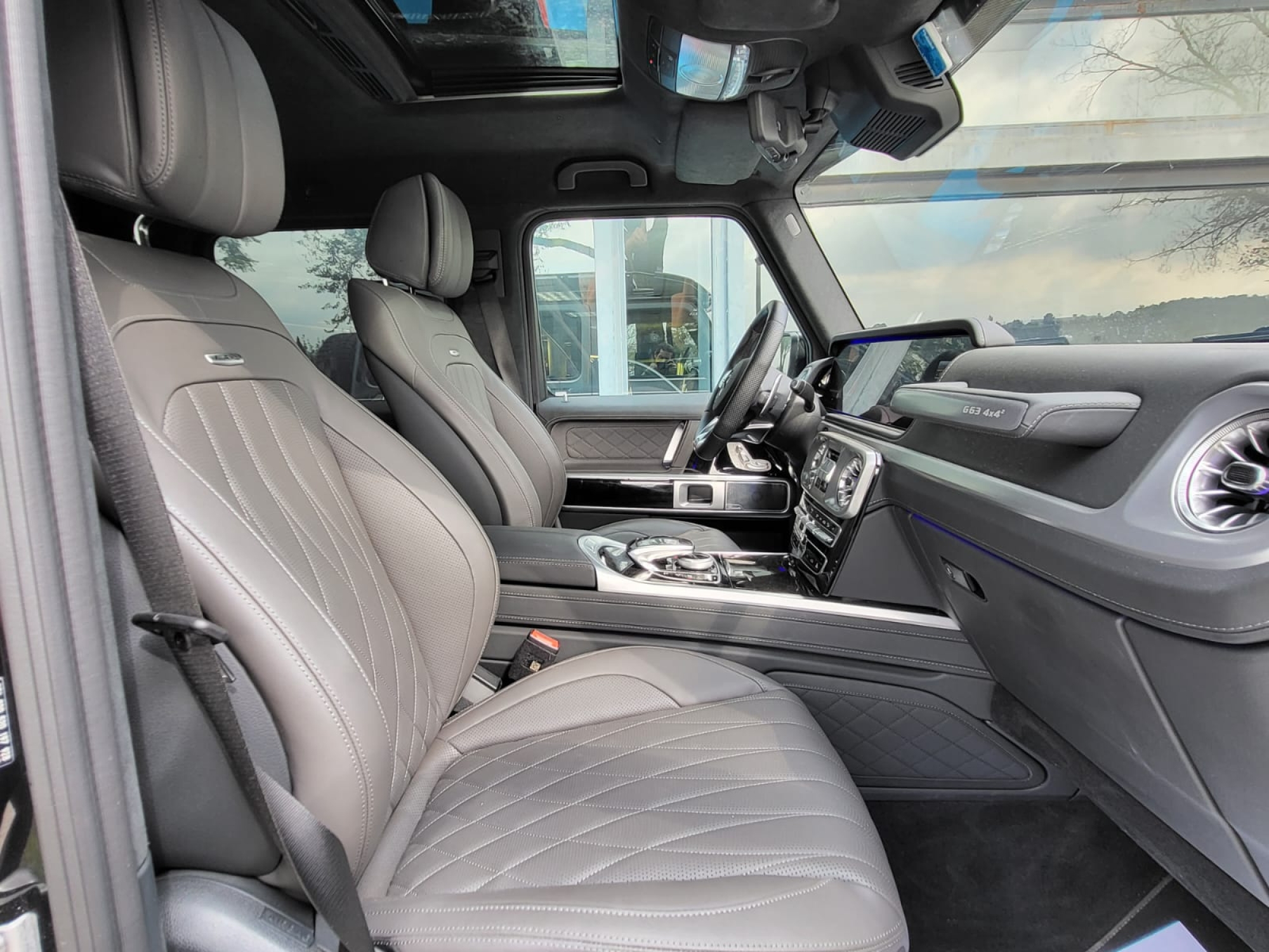MERCEDES-BENZ G63 AMG 4X4 2