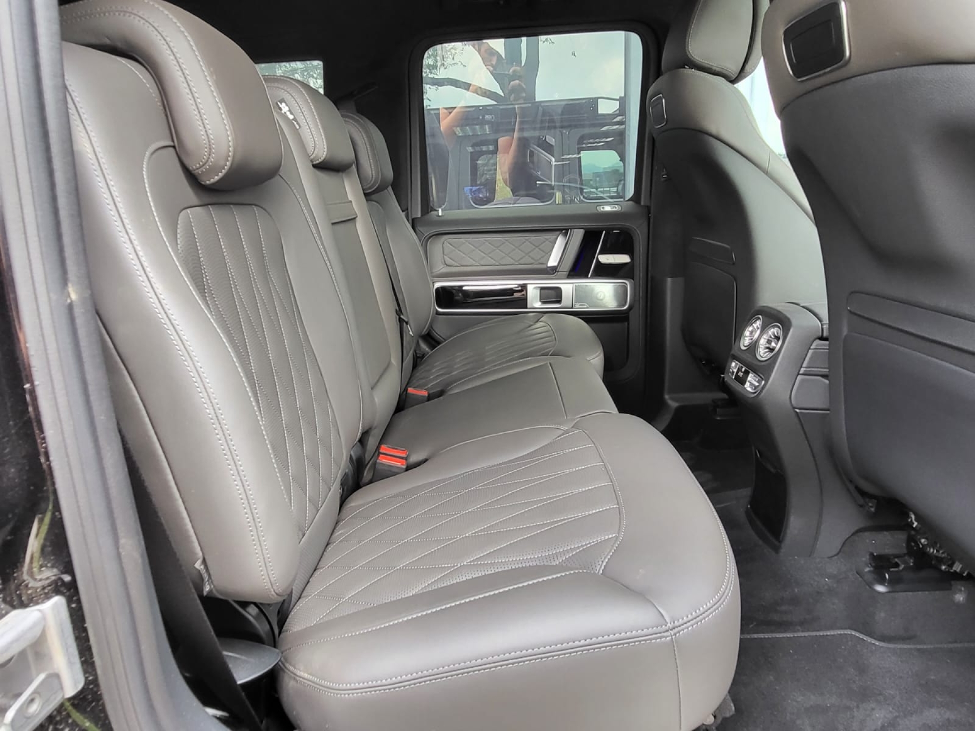MERCEDES-BENZ G63 AMG 4X4 2