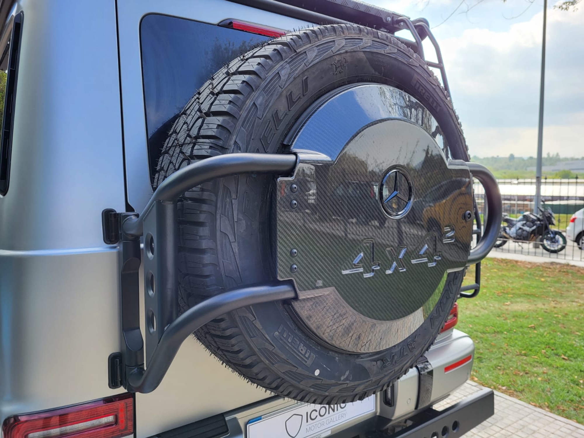 MERCEDES-BENZ G63 AMG 4X4 2