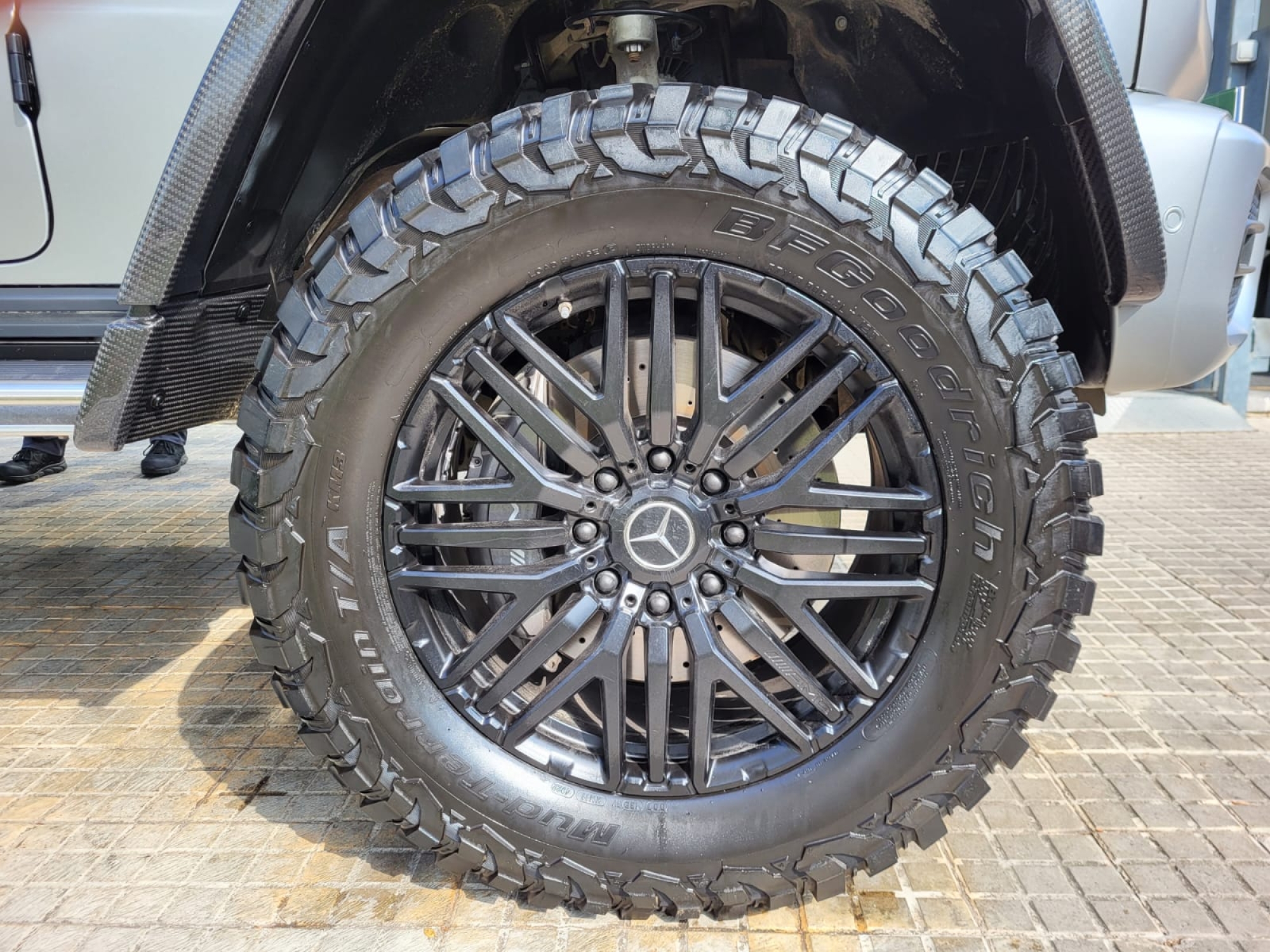MERCEDES-BENZ G63 AMG 4X4 2